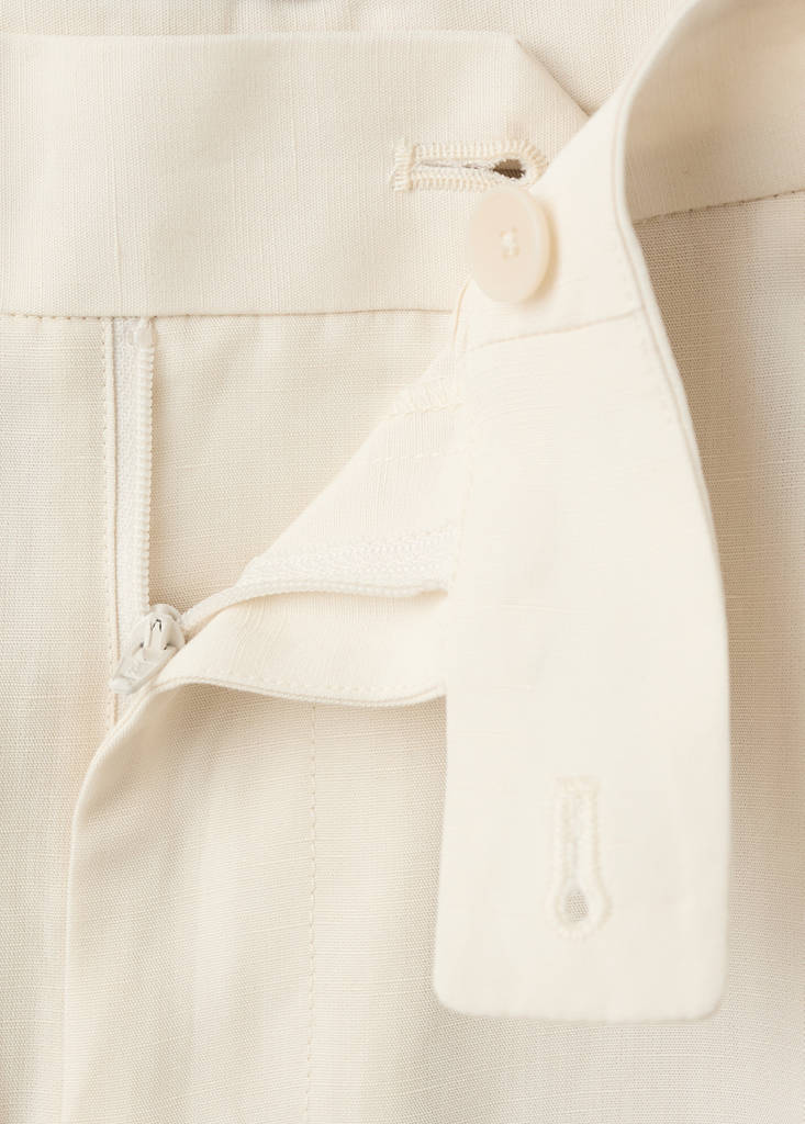 Regular fit trousers in a lyocell-linen blend — Ivory White