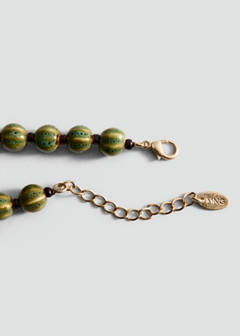 Beaded necklace with ceramic shell appliqué — Gold 3