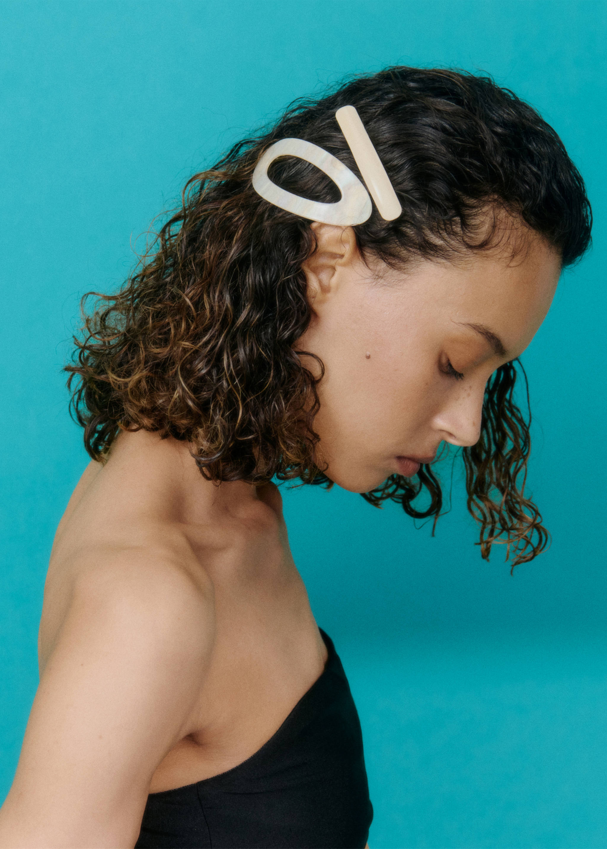 Set of 2 pearlescent effect hair clips - General plane