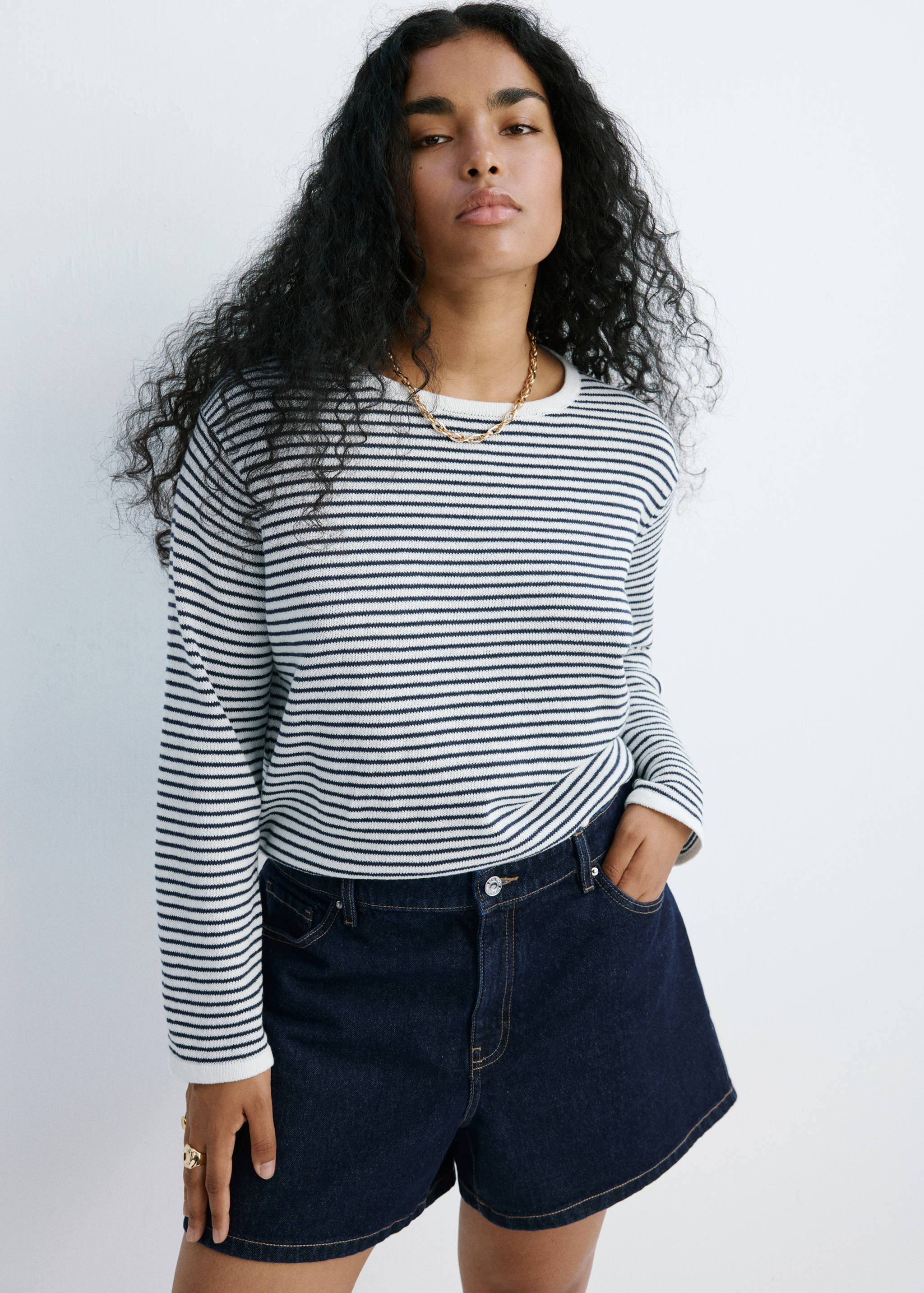 Straight-fit denim shorts - Details of the article 5