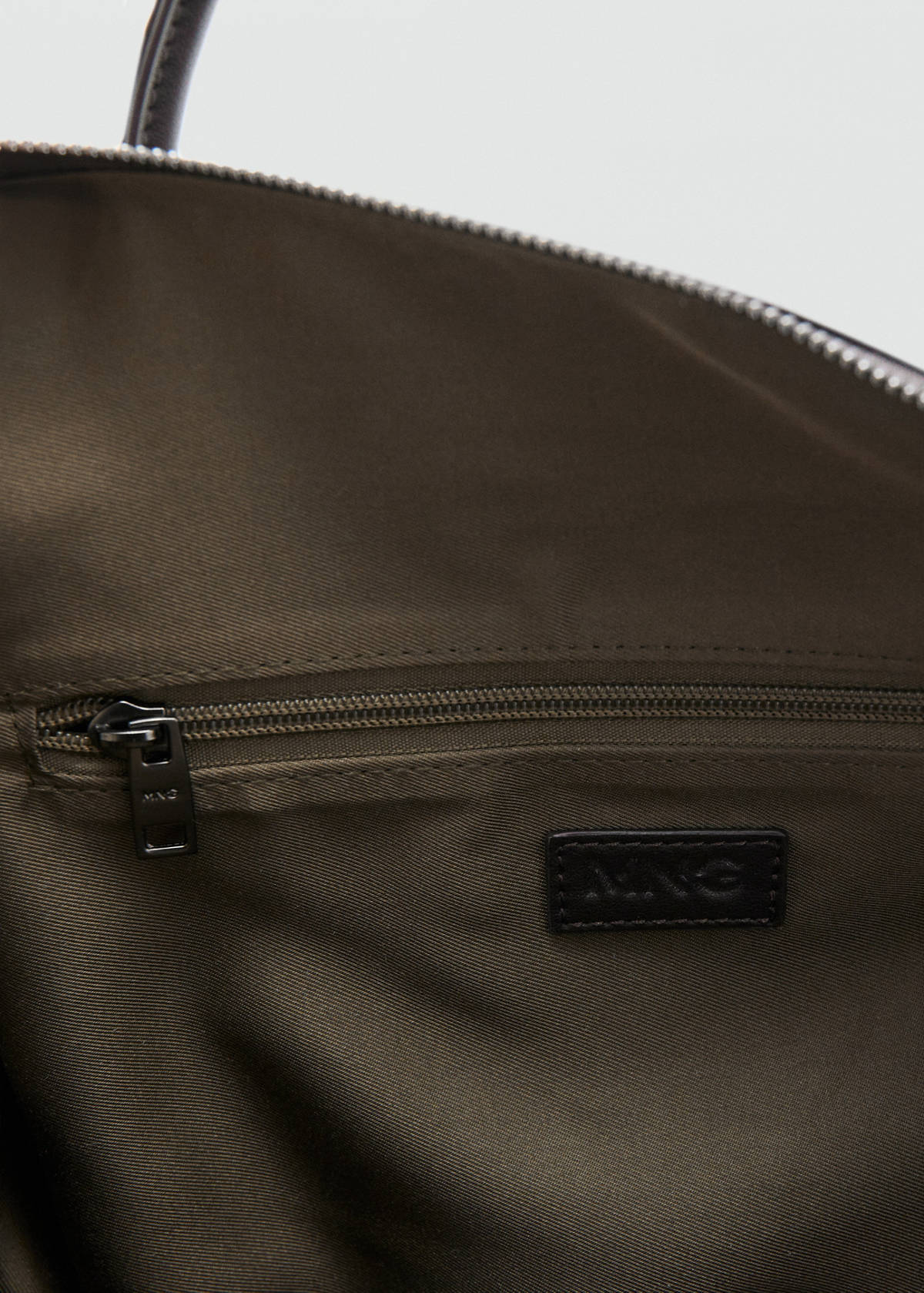 Bowling bag with leather details — Khaki