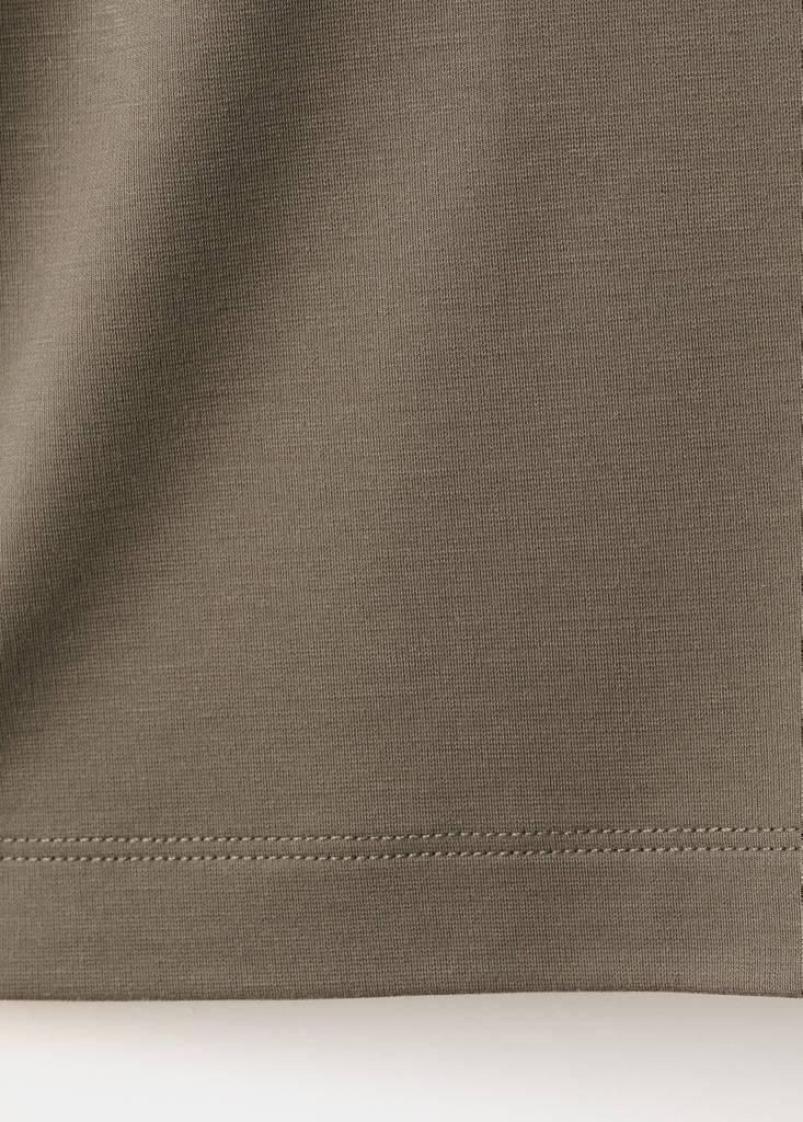 Slim fit polo with neck detail — Medium Brown