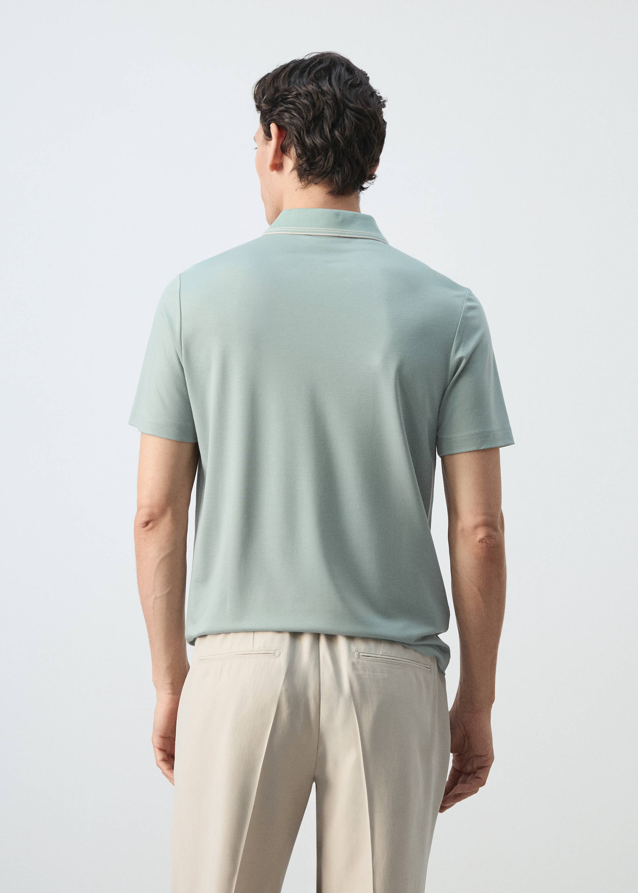 Slim Fit-Poloshirt aus Baumwolle - Rückseite des Artikels