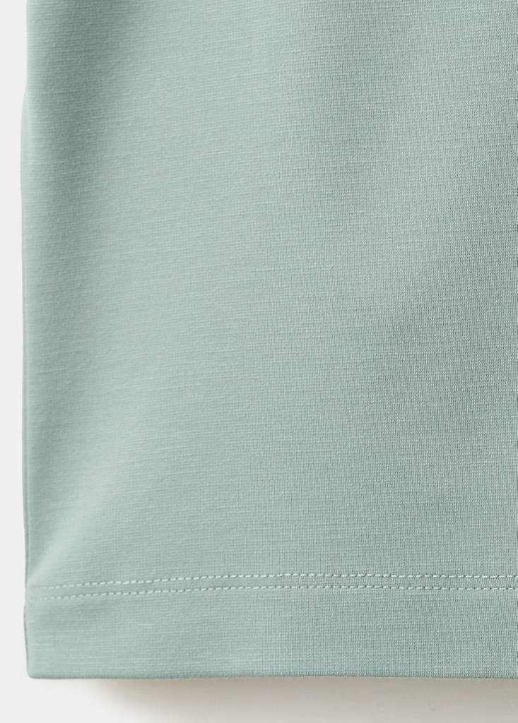 Slim fit polo with neck detail — Emerald Green