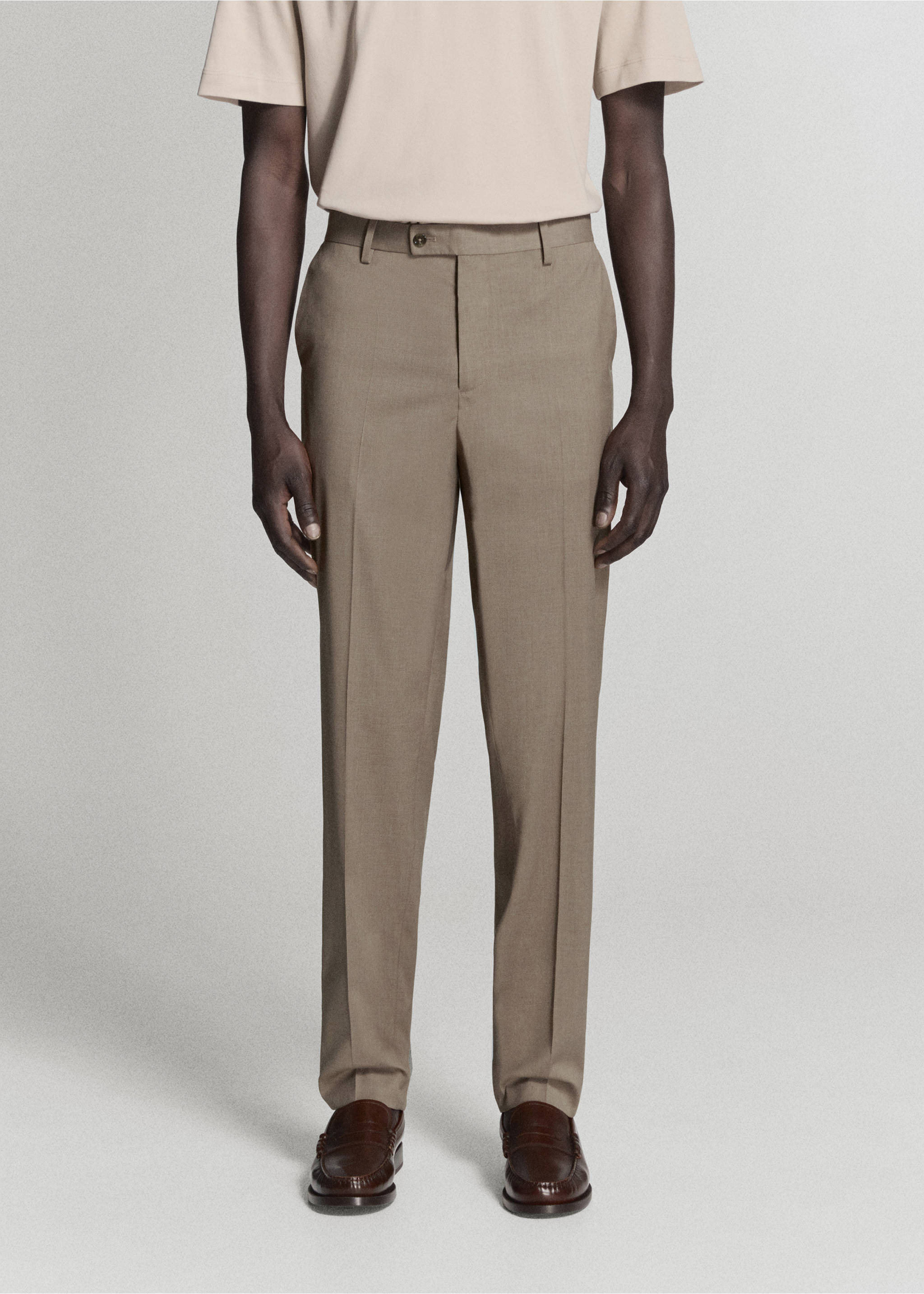 Pantalon costume Milán slim-fit - Plan moyen, Marron moyen. Ref: 37031371-00.