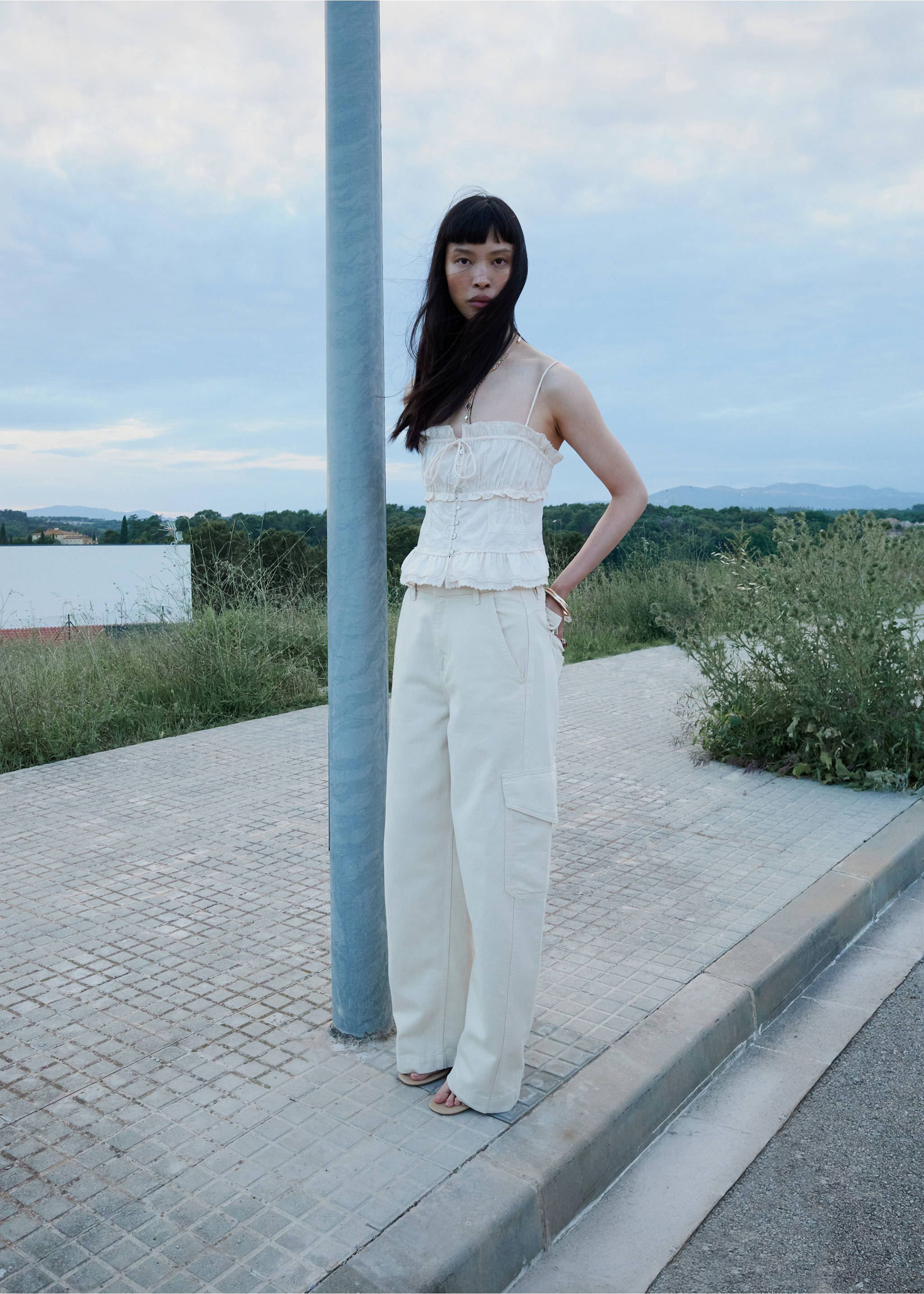 Top with embroidered details - General plane, Ecru. Ref: 37031383-00.