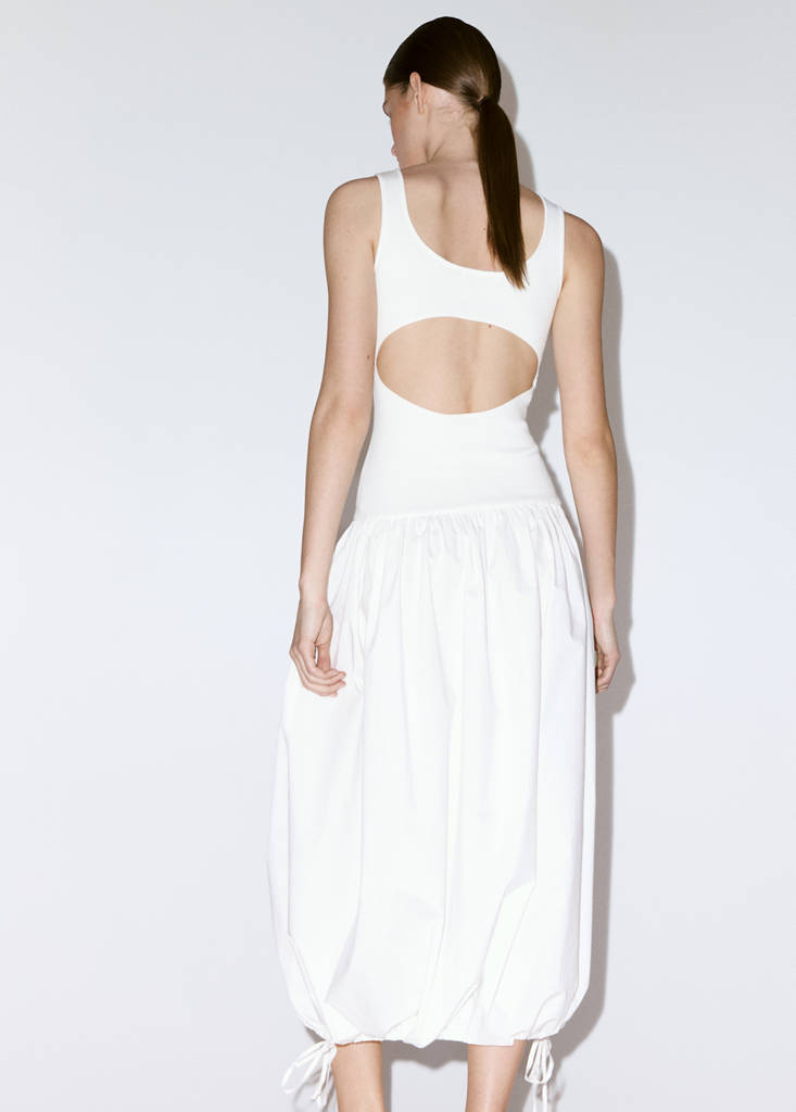 Knitted dress with open back — White
