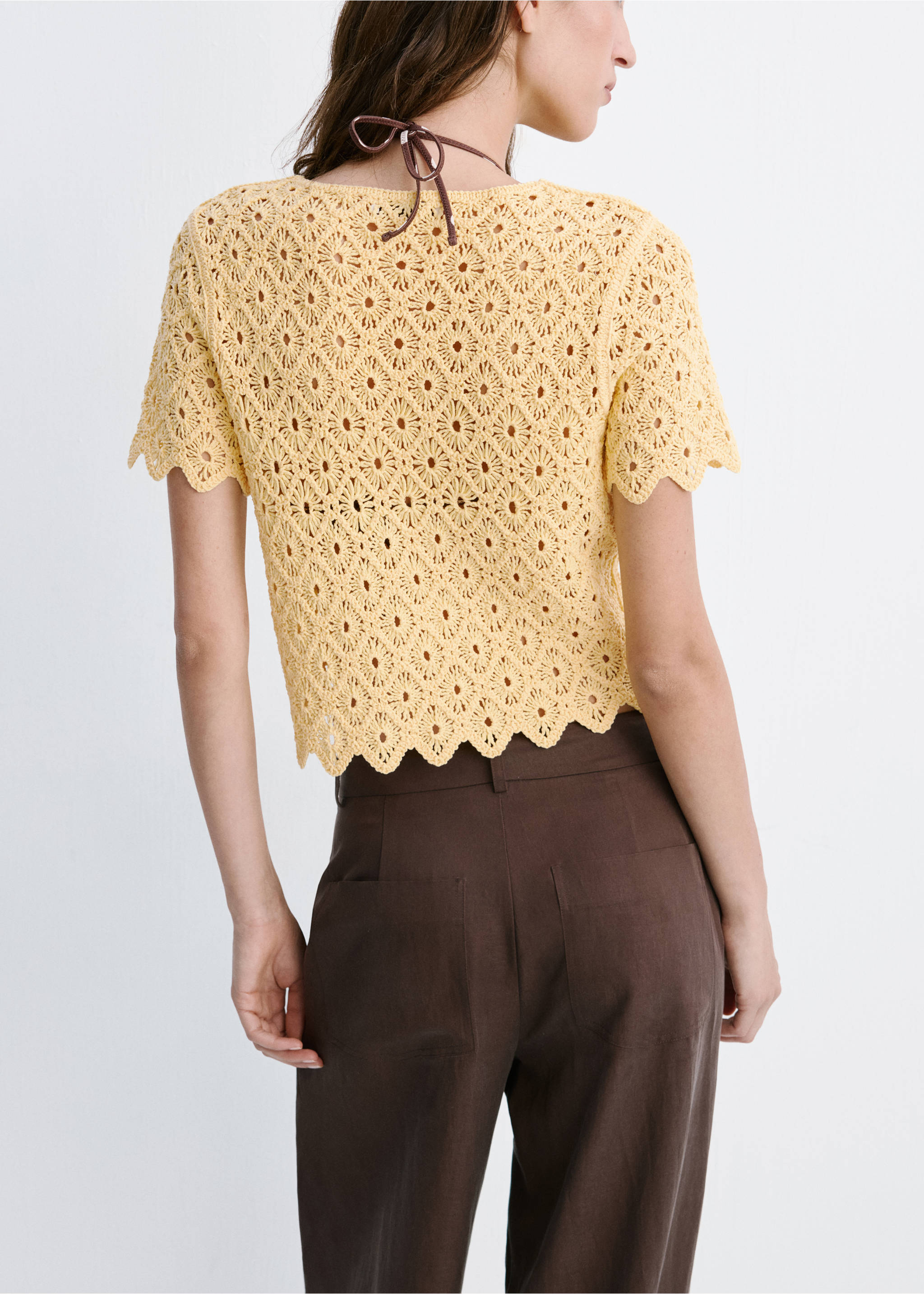 Openwork knit cardigan with scalloped edge - الجهة الخلفية للمنتج, أصفر خفيف. Ref: 37031385-00.