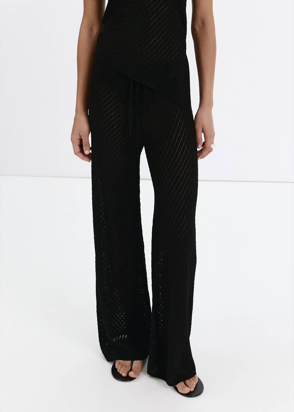 Straight-fit openwork knitted trousers — Black