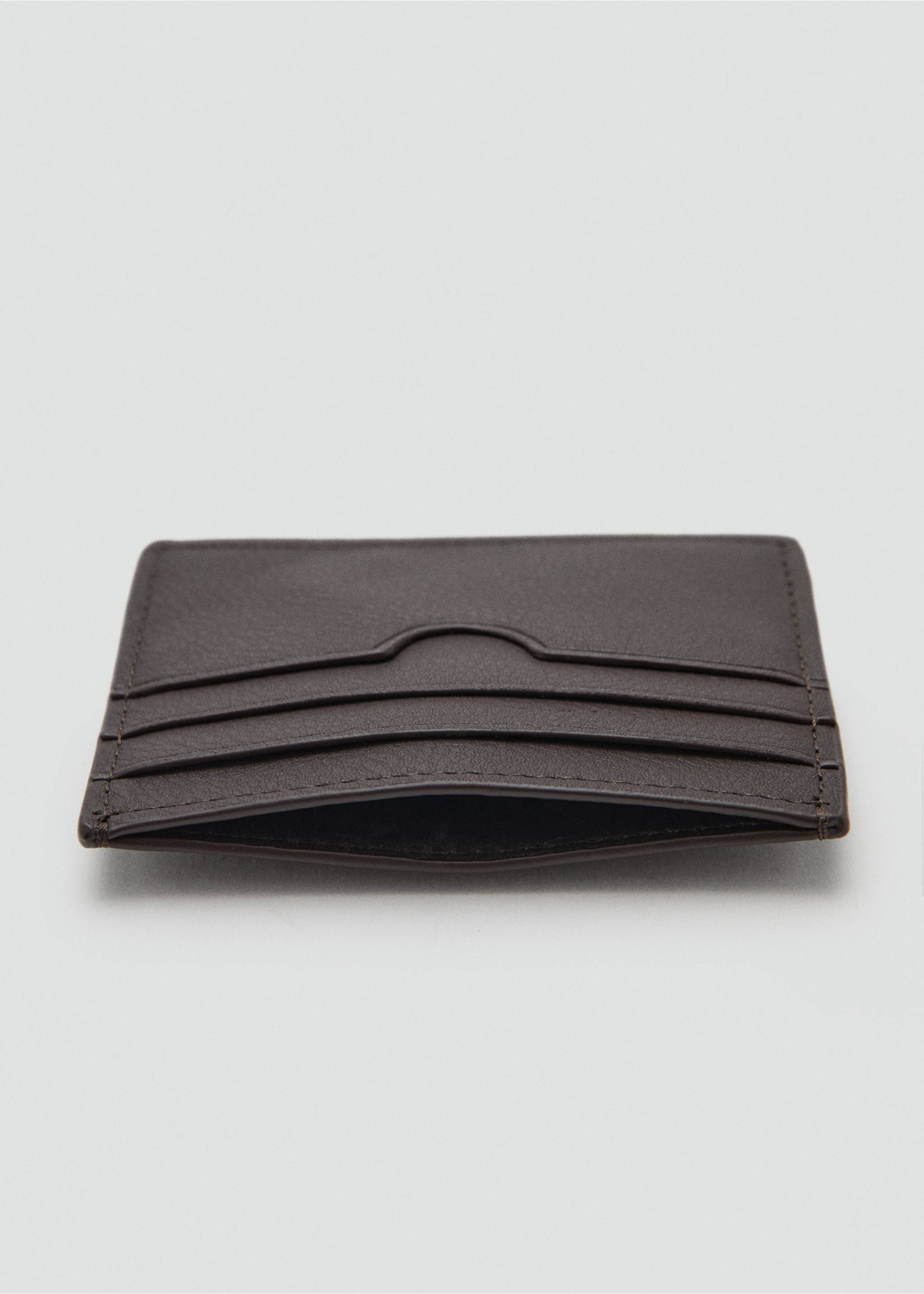 Texture card holder - Details of the article 1, Brown. Ref: 37031395-00.