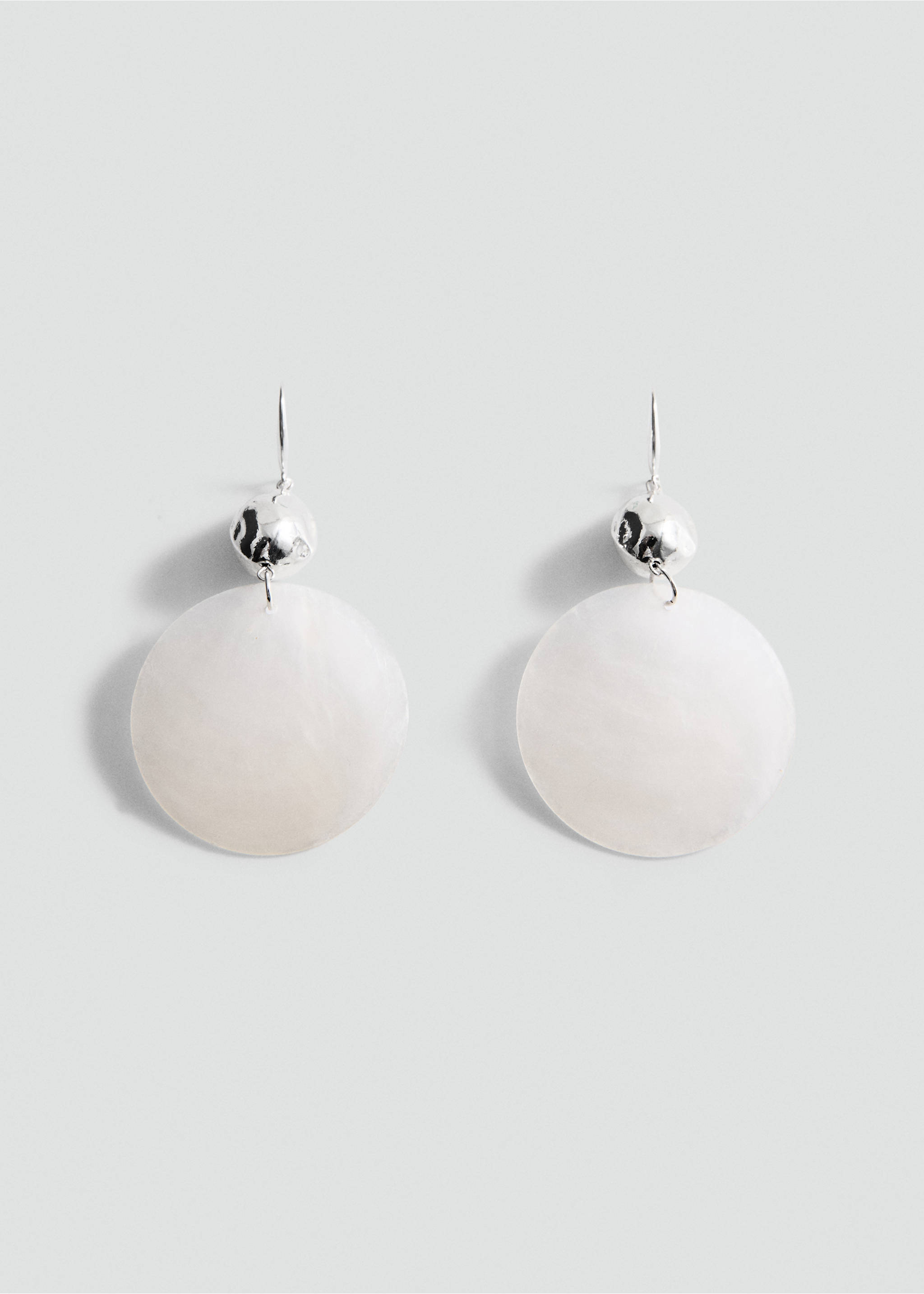 Boucles d'oreilles pendantes coquillage - Article sans modèle, Argent. Ref: 37031398-00.