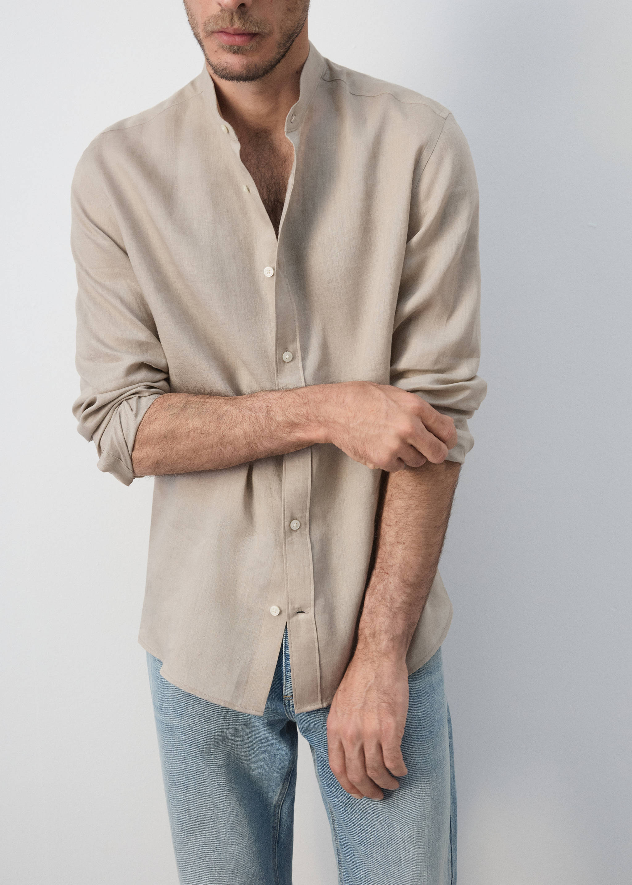 Regular-fit 100% linen shirt - Details of the article 3