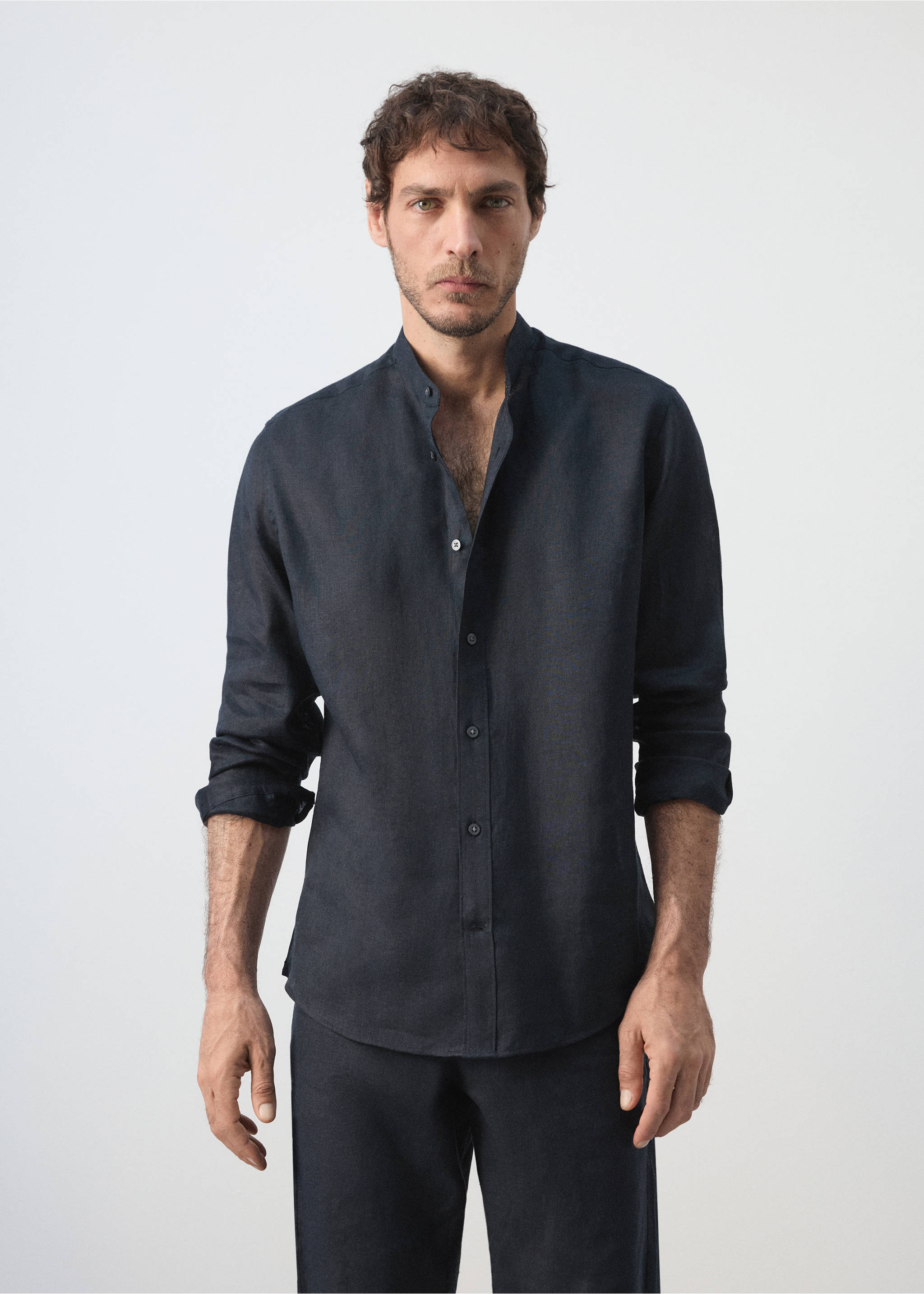 Chemise 100 % lin col mao - Plan moyen, Bleu marine. Ref: 37031400-00.