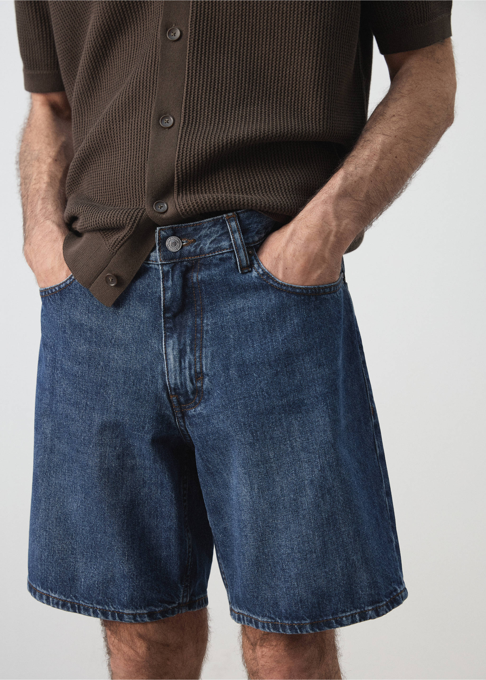 Straight-fit denim bermuda shorts - Details of the article 1, Dark Blue. Ref: 37031406-00.