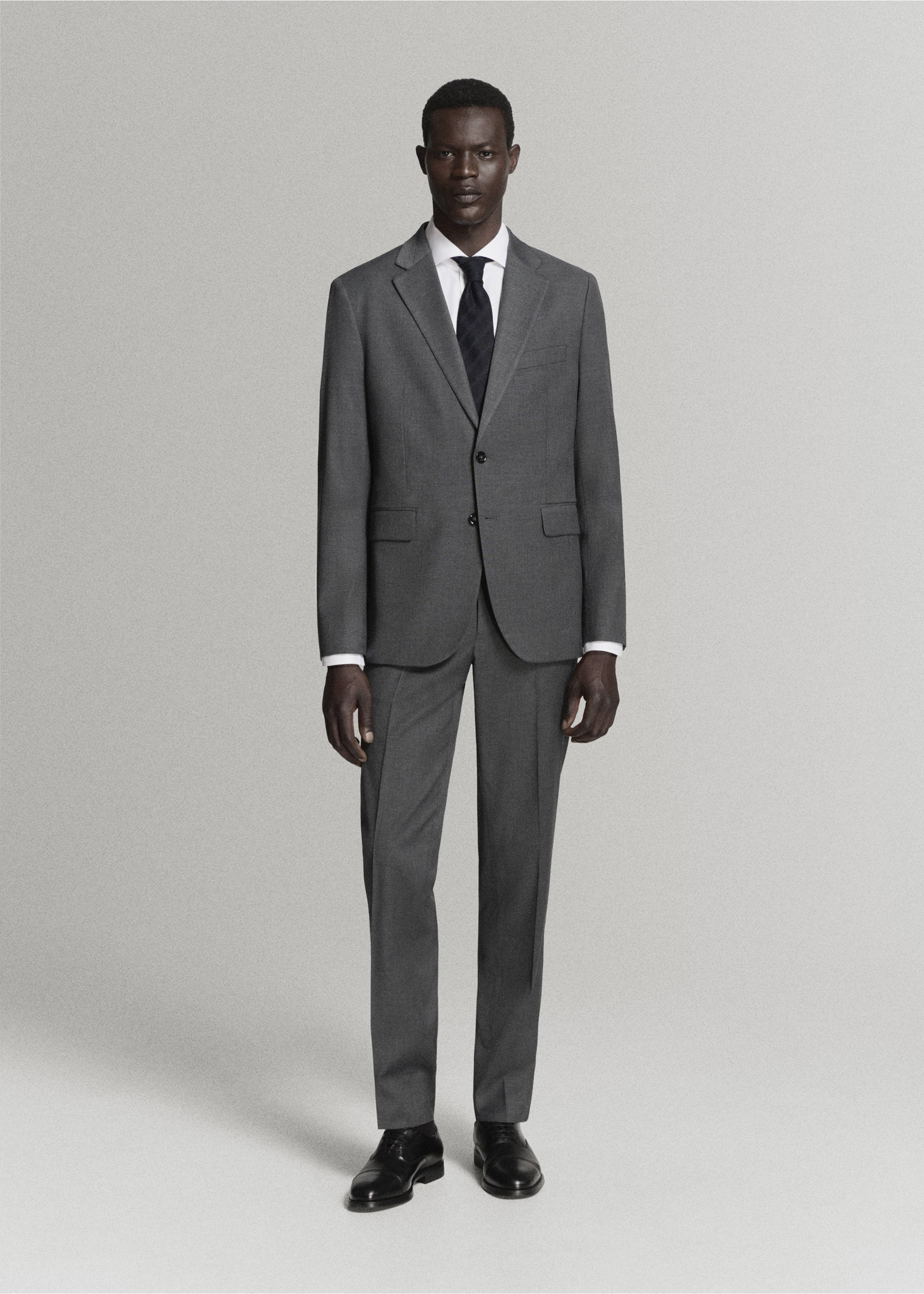Pantalón traje Milán slim fit - Plano general, Gris. Ref: 37031409-00.