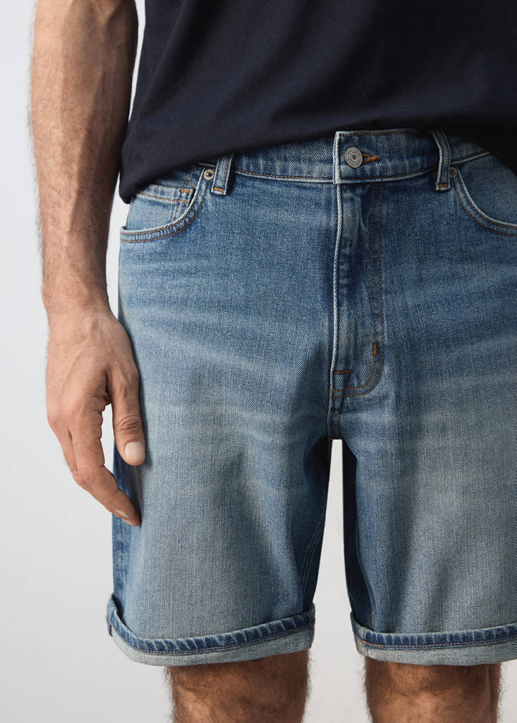 Slim-fit denim bermuda shorts — Medium Blue