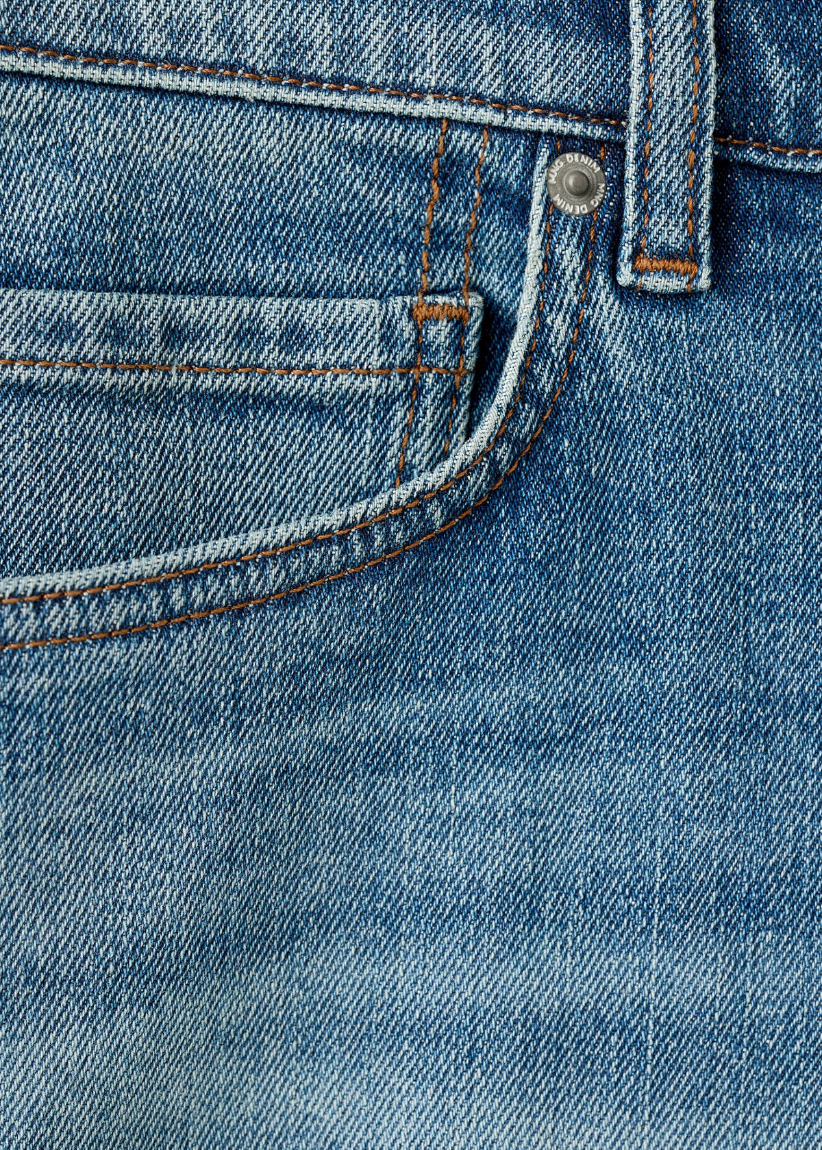 Slim-fit denim bermuda shorts — Medium Blue