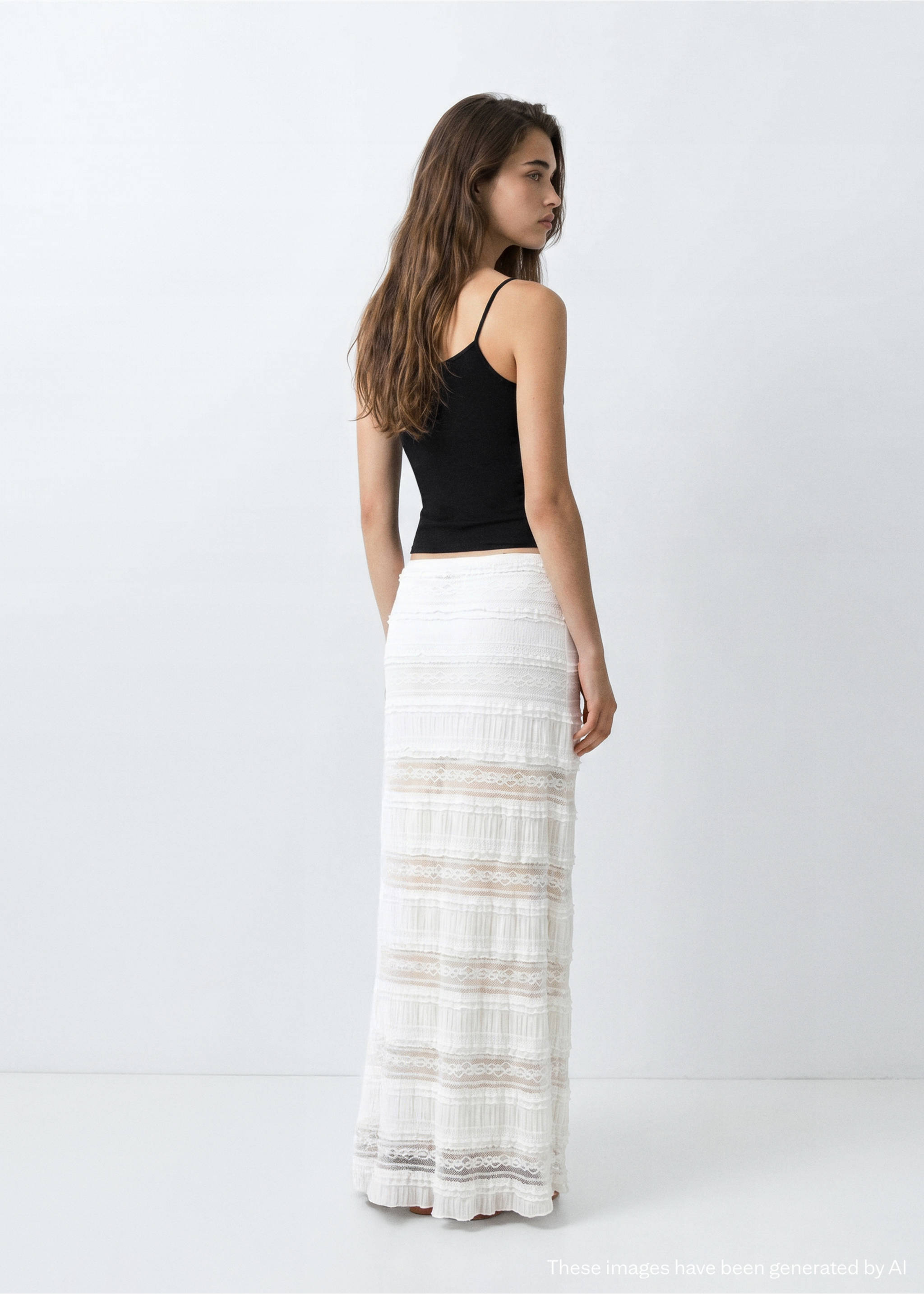 Fitted top with thin straps - Reverse of the article, Black. Ref: 37031413-00.