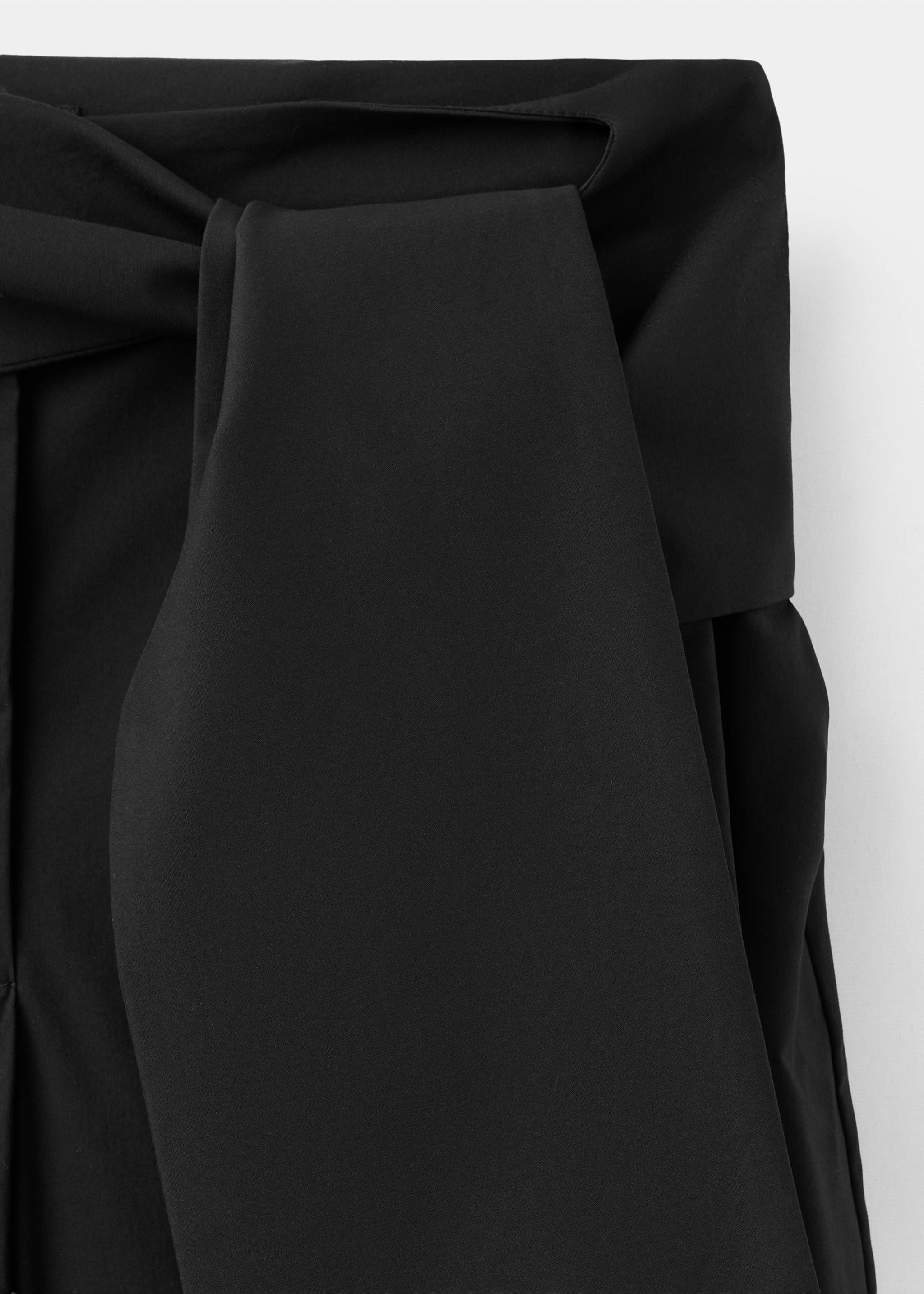 Bow straight trousers - Details of the article 0, Black. Ref: 37031416-00.