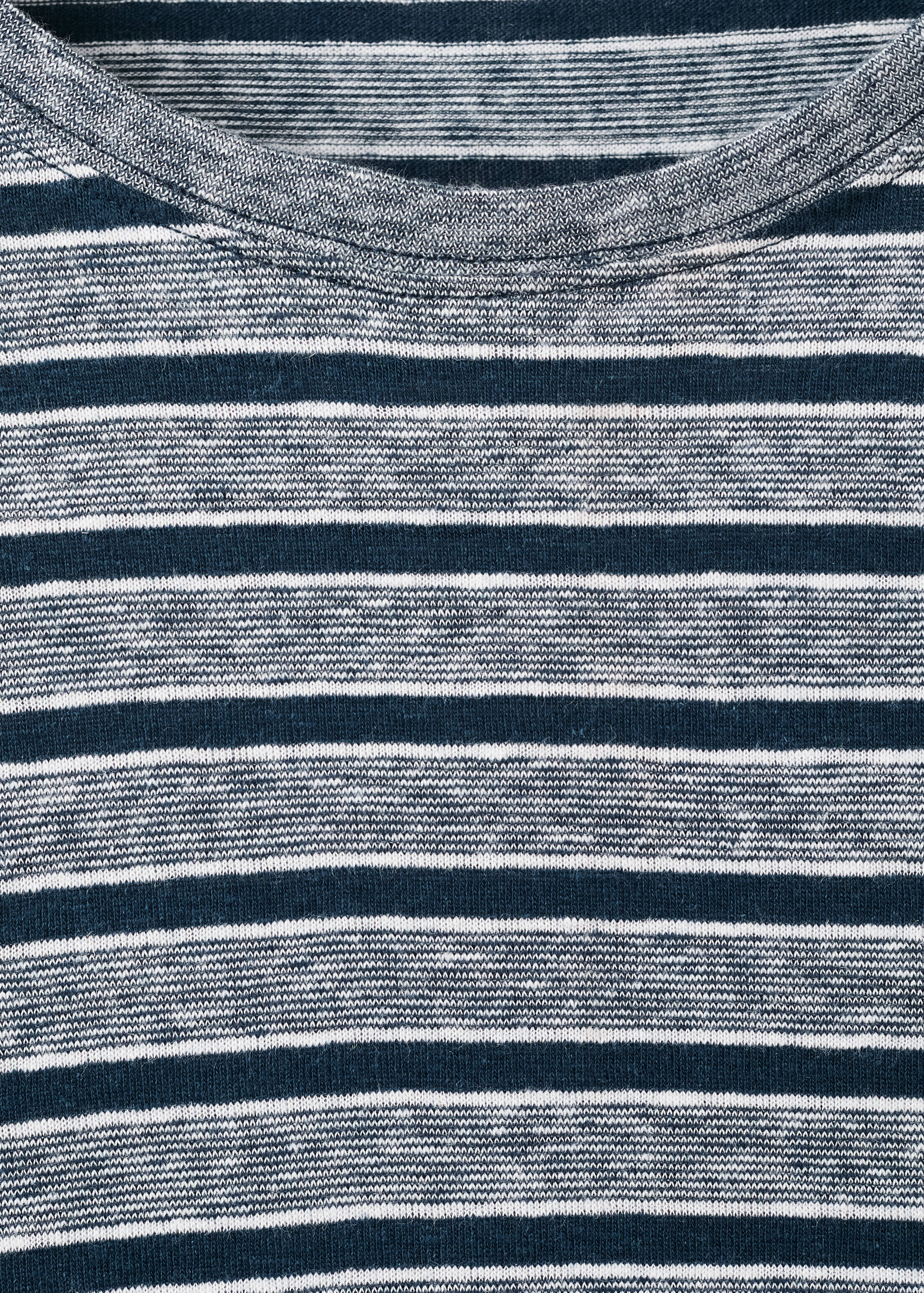 Striped linen T-shirt - Details of the article 8