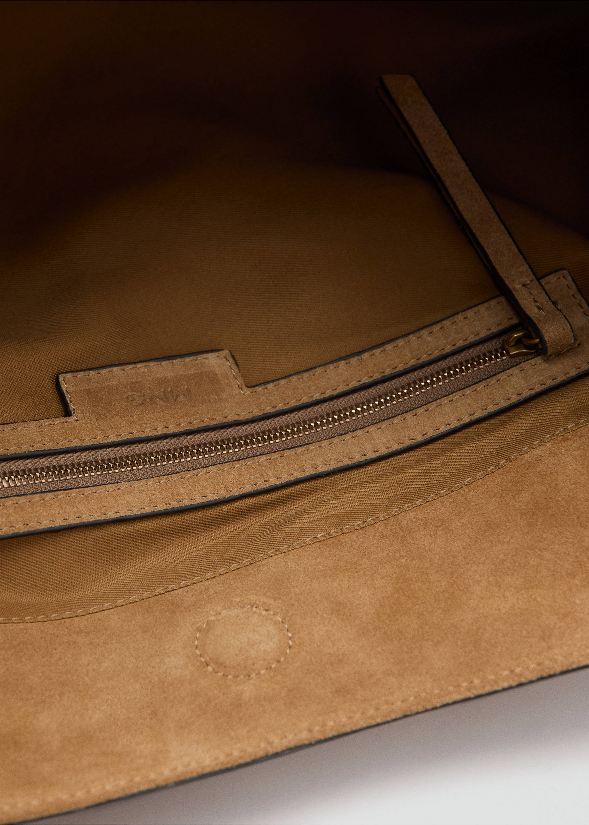 Suede shoulder bag - Details of the article 3, Medium Brown. Ref: 37031431-00.