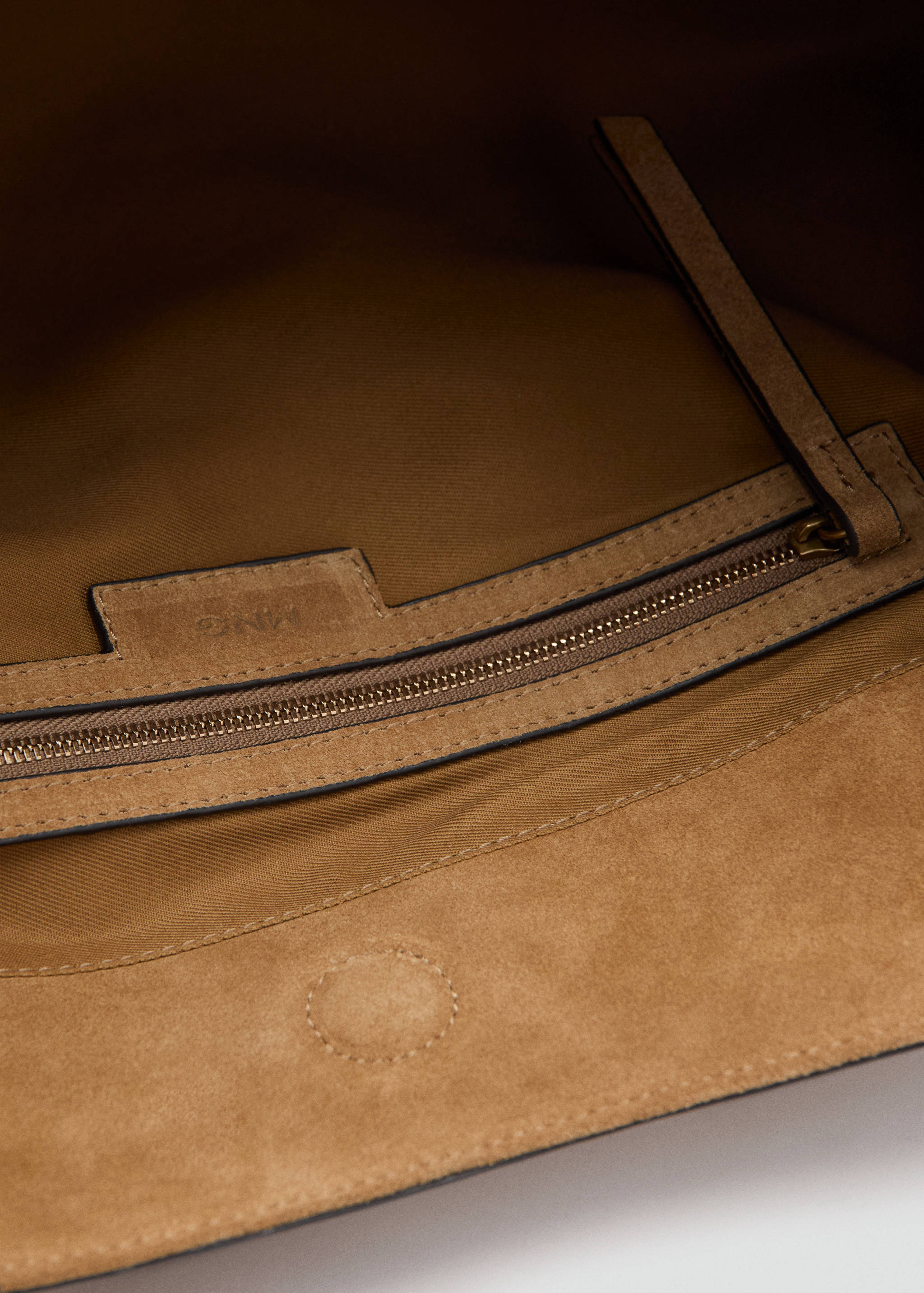 Suede shoulder bag - Details of the article 3