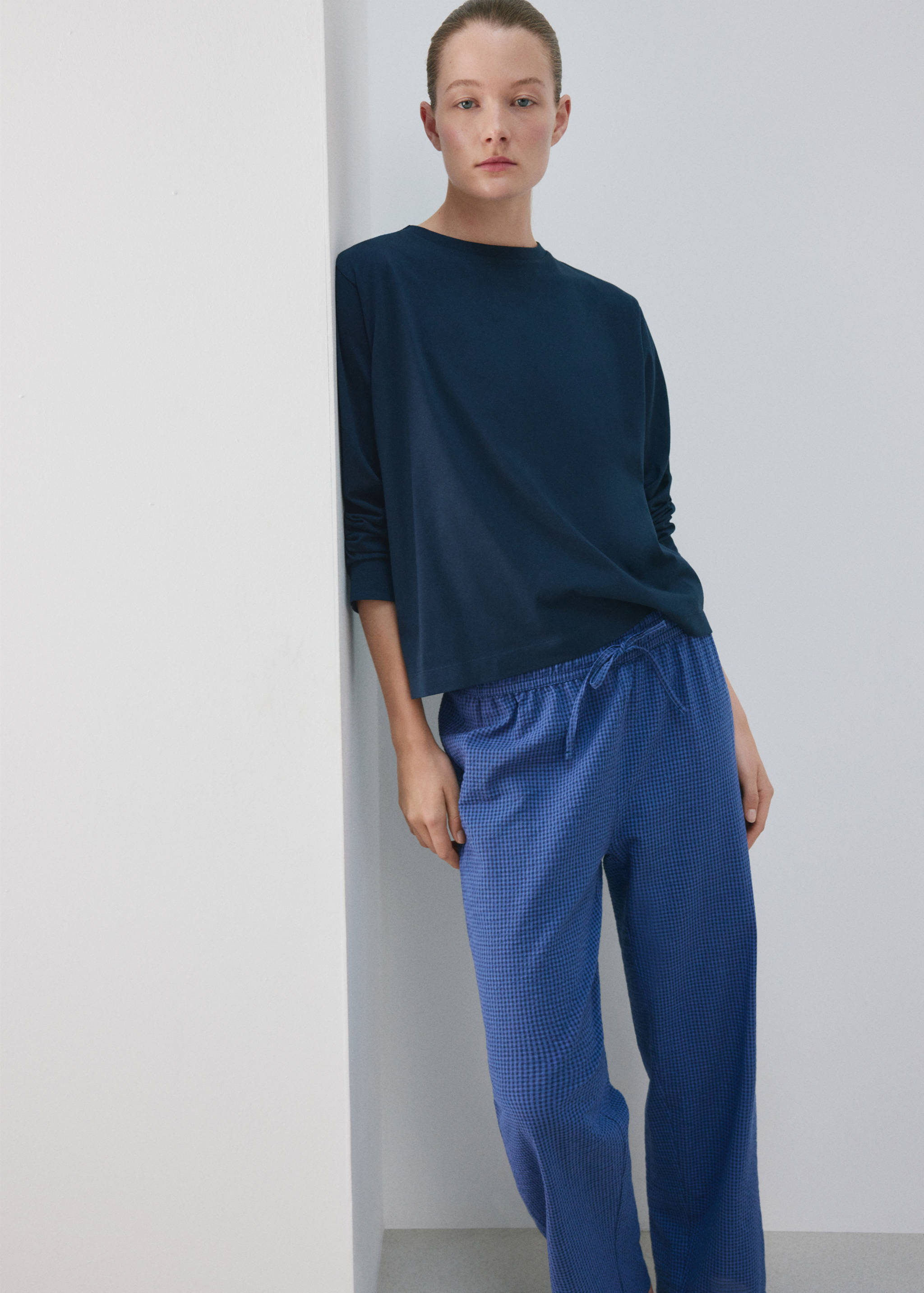 Seersucker striped two-piece pyjamas - Details of the article 1