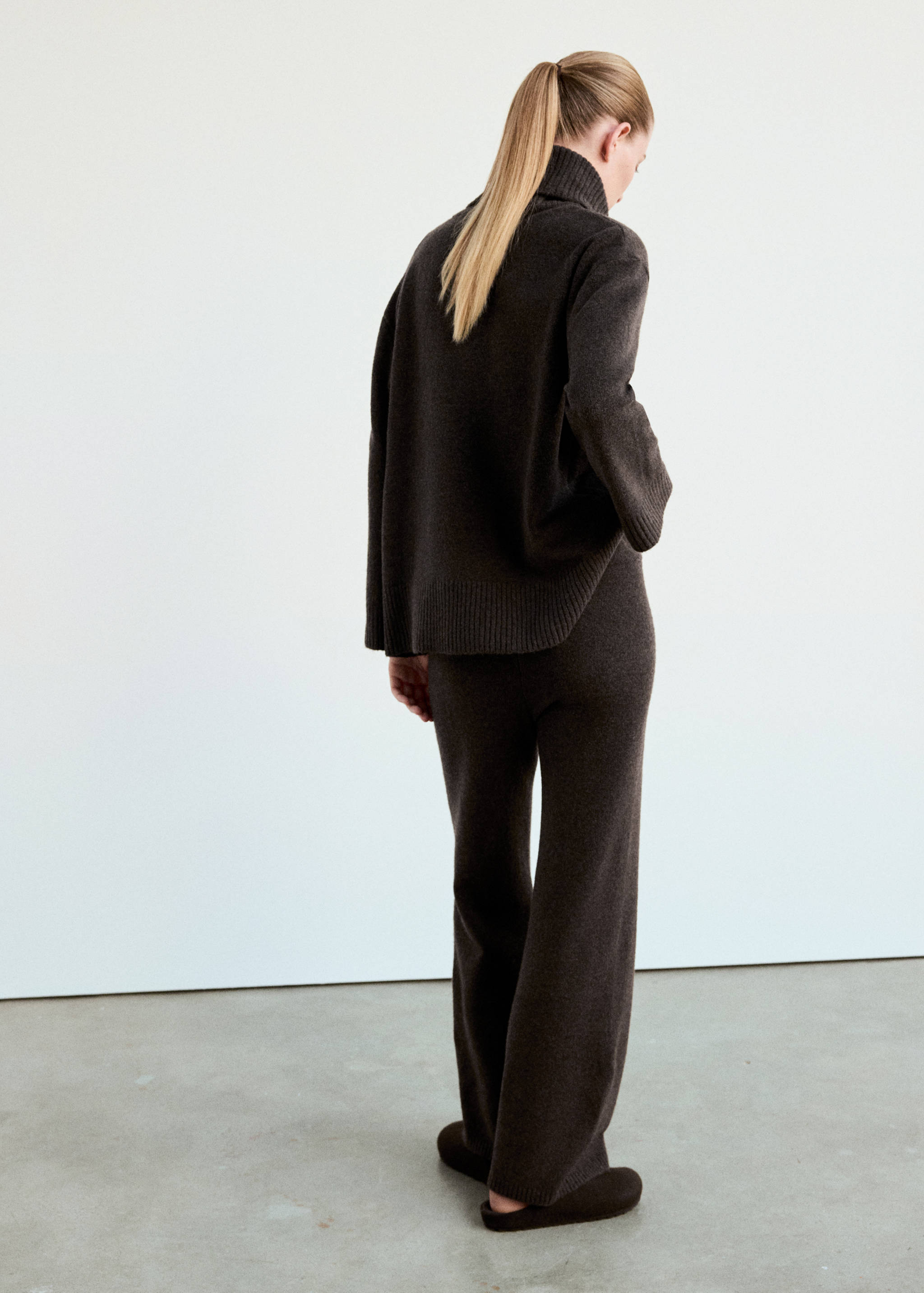 Jersey pyjama top with roll neck - Reverse of the article