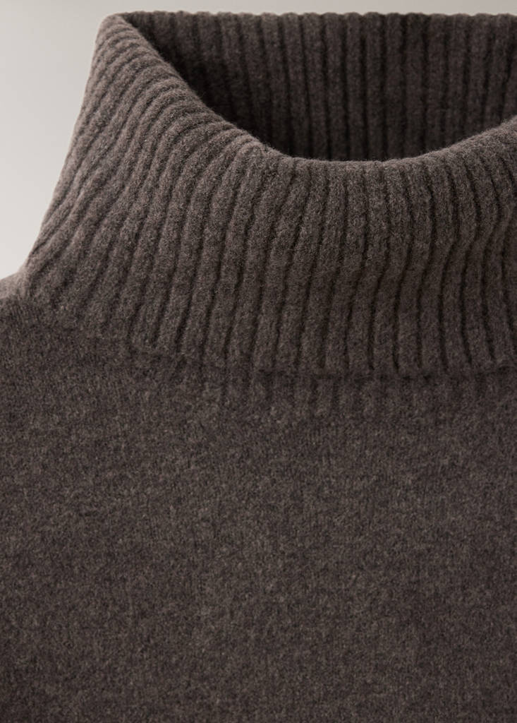 Jersey pyjama top with roll neck — Chocolate