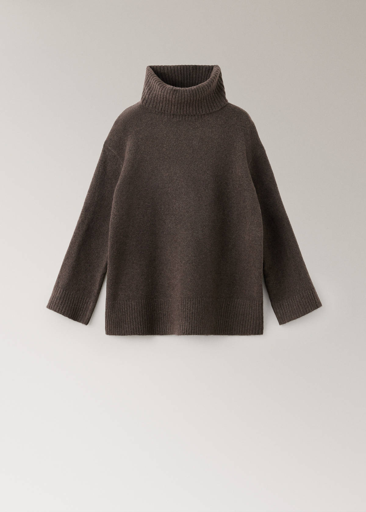 Turtleneck knit sweater — Chocolate