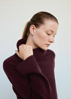 Turtleneck knit sweater — Burgundy 1