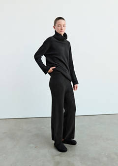 Turtleneck knit sweater — Black 2