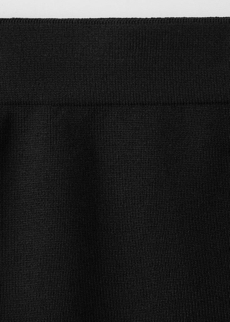 Short skirt with side opening — Black