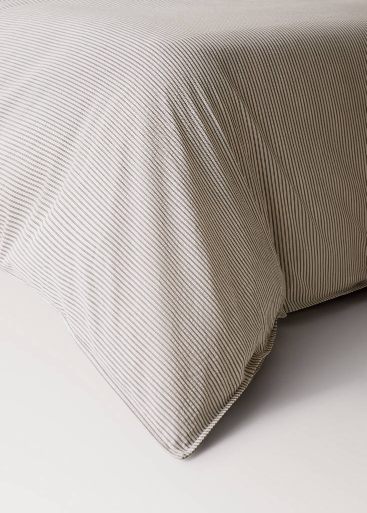 Seersucker cotton duvet cover with fine stripes for 180/200 cm bed — Coffee