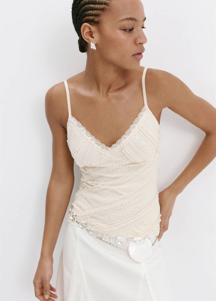 V-neck lace top — Vanilla