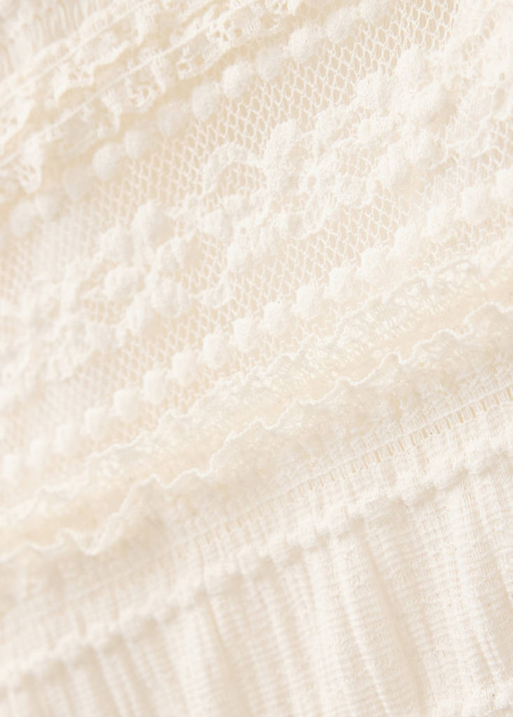 V-neck lace top — Vanilla