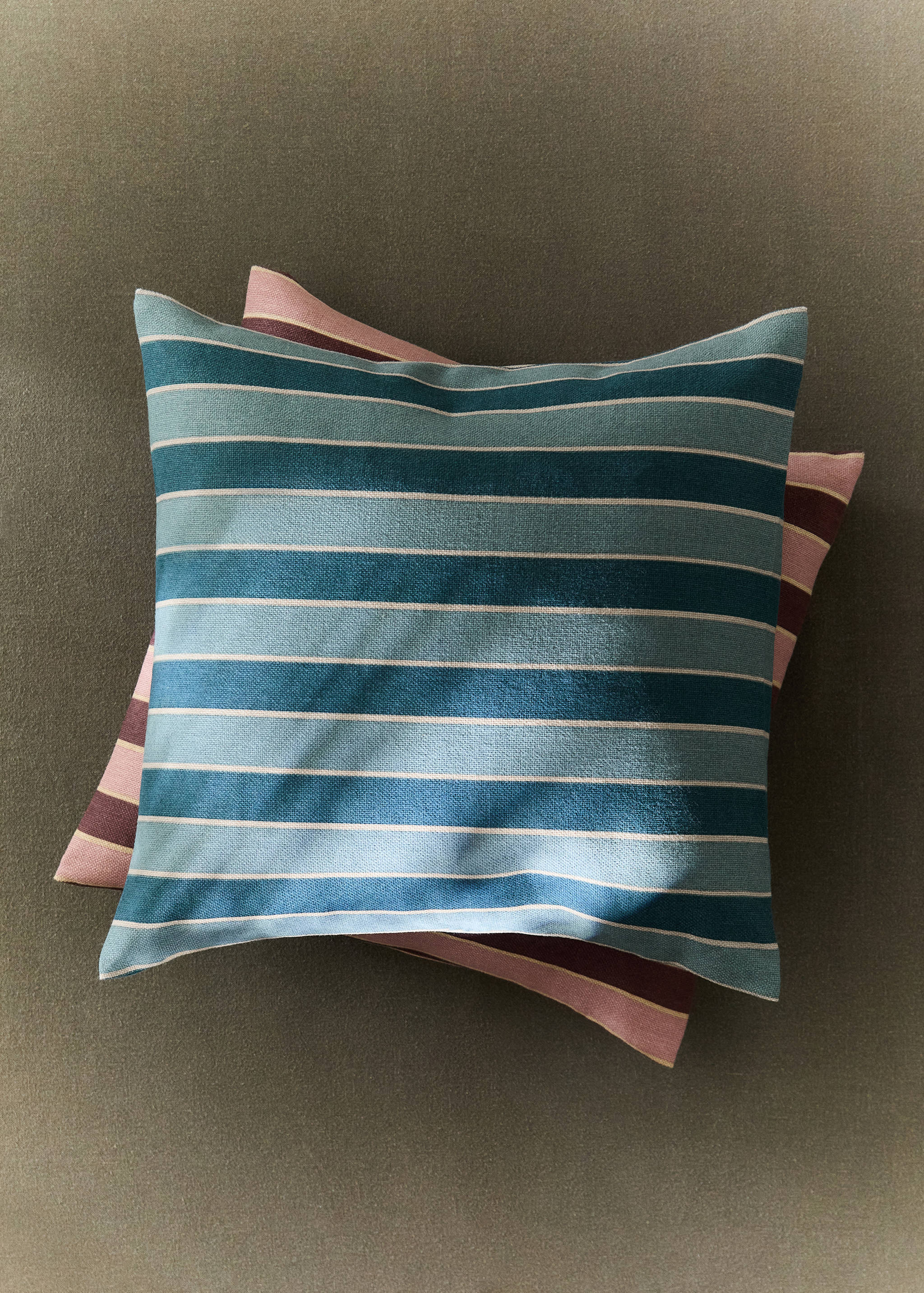 Housse de coussin en coton imprimé à rayures 45x45 cm - Plan général