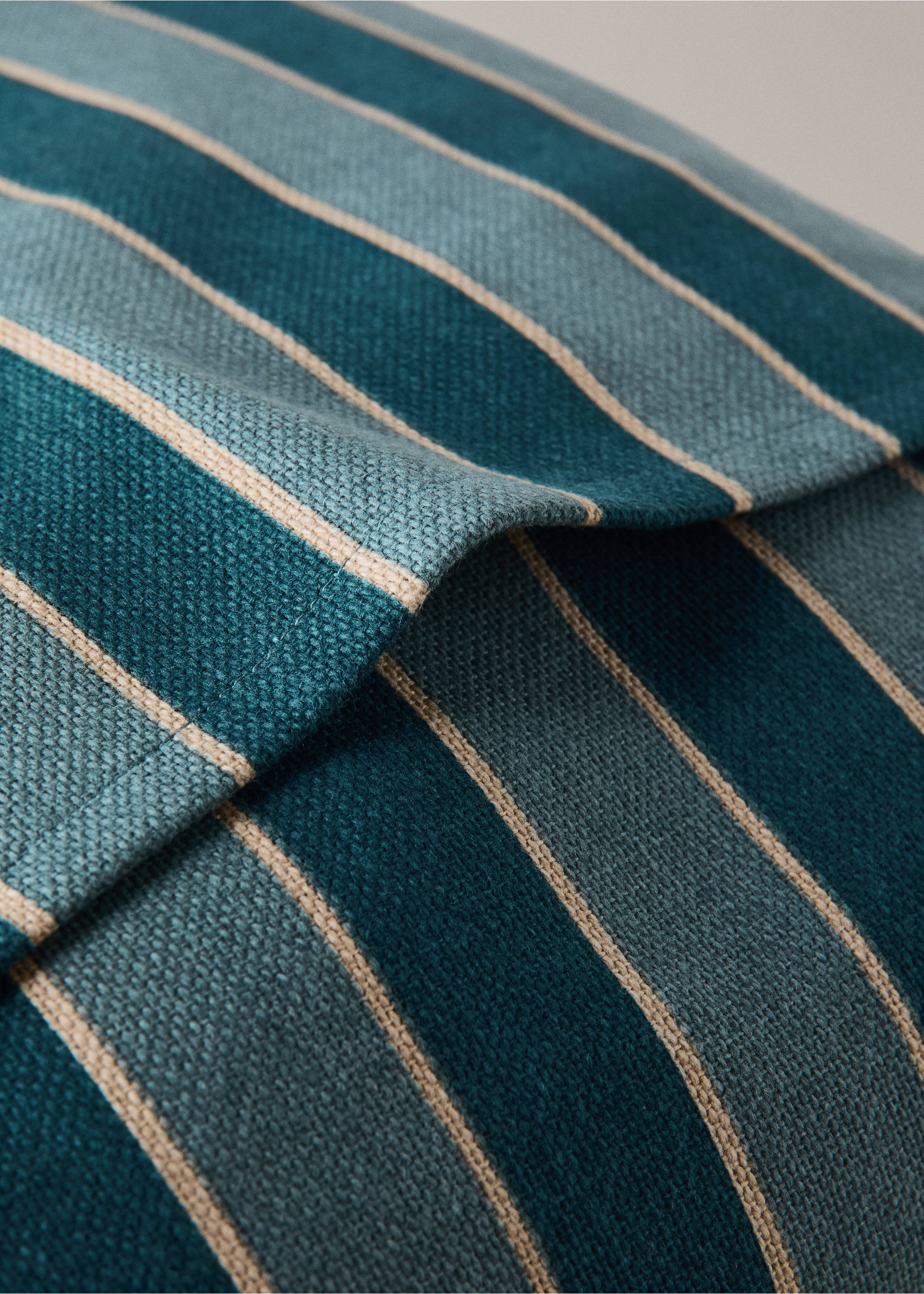 Cotton cushion cover with printed stripes 45x45 cm - Details of the article 2, Petrol Blue. Ref: 37031468-00.