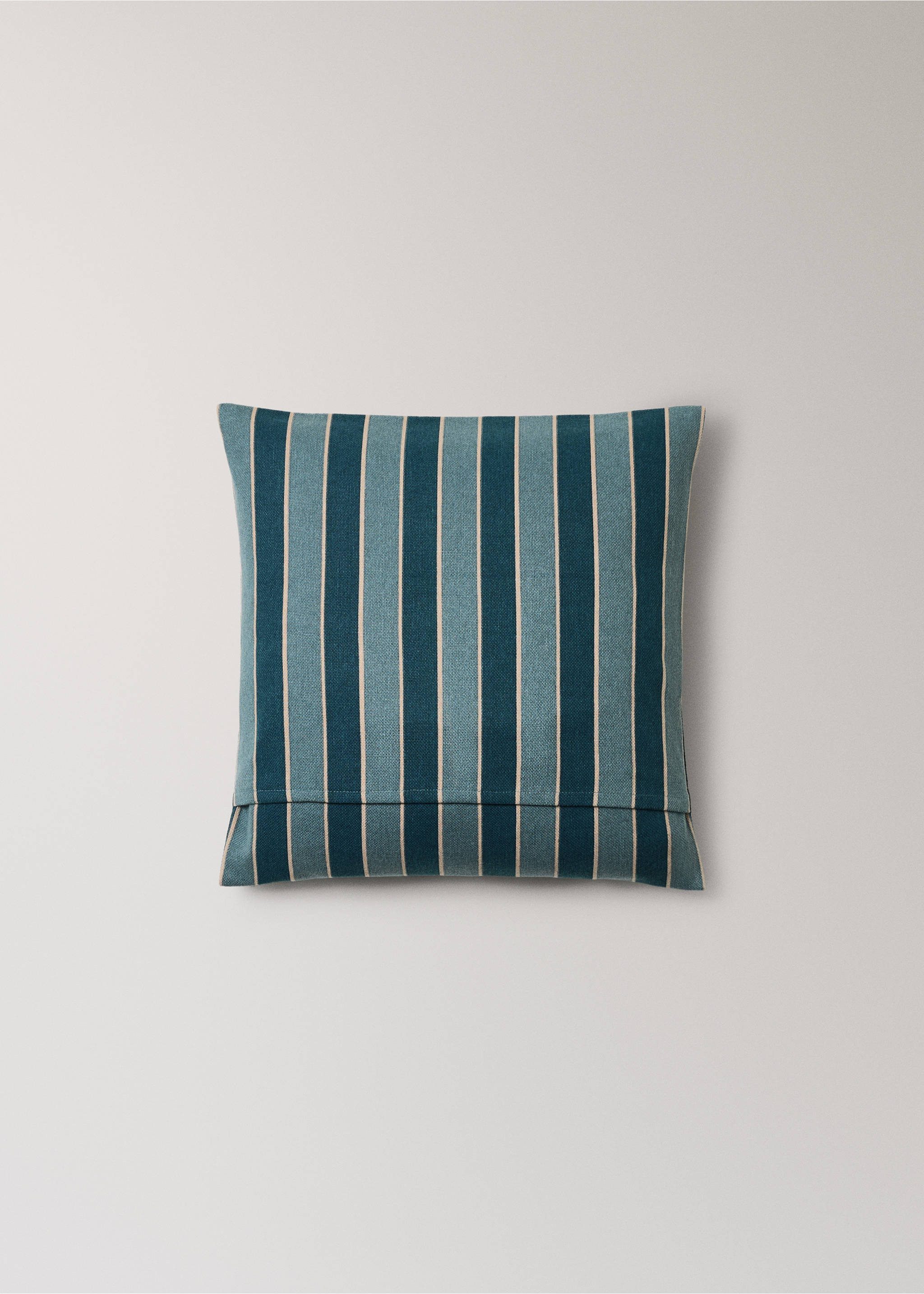 Cotton cushion cover with printed stripes 45x45 cm - Details of the article 4, Petrol Blue. Ref: 37031468-00.