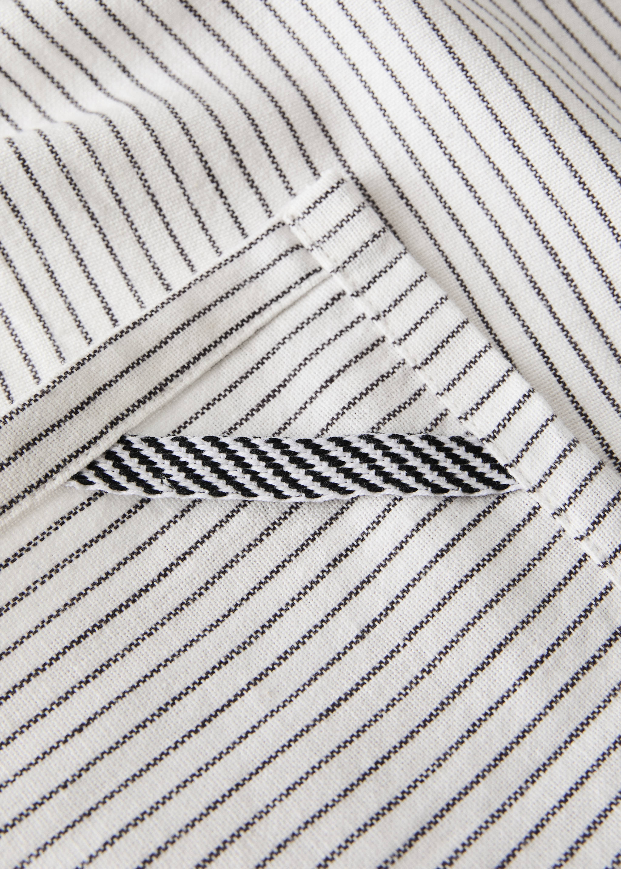 Striped cotton cloths - Details of the article 3