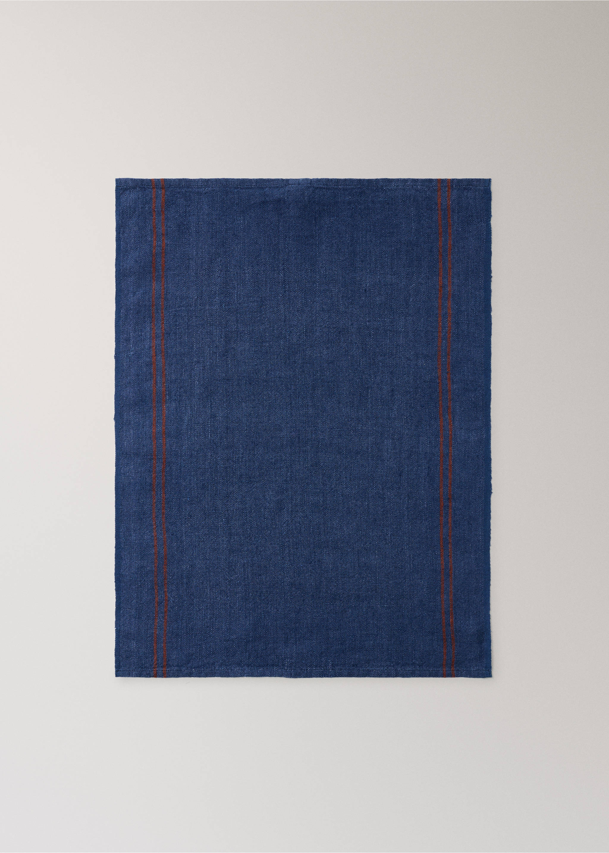 Linen striped kitchen towel - Details of the article 1, Indigo Blue. Ref: 37031480-00.