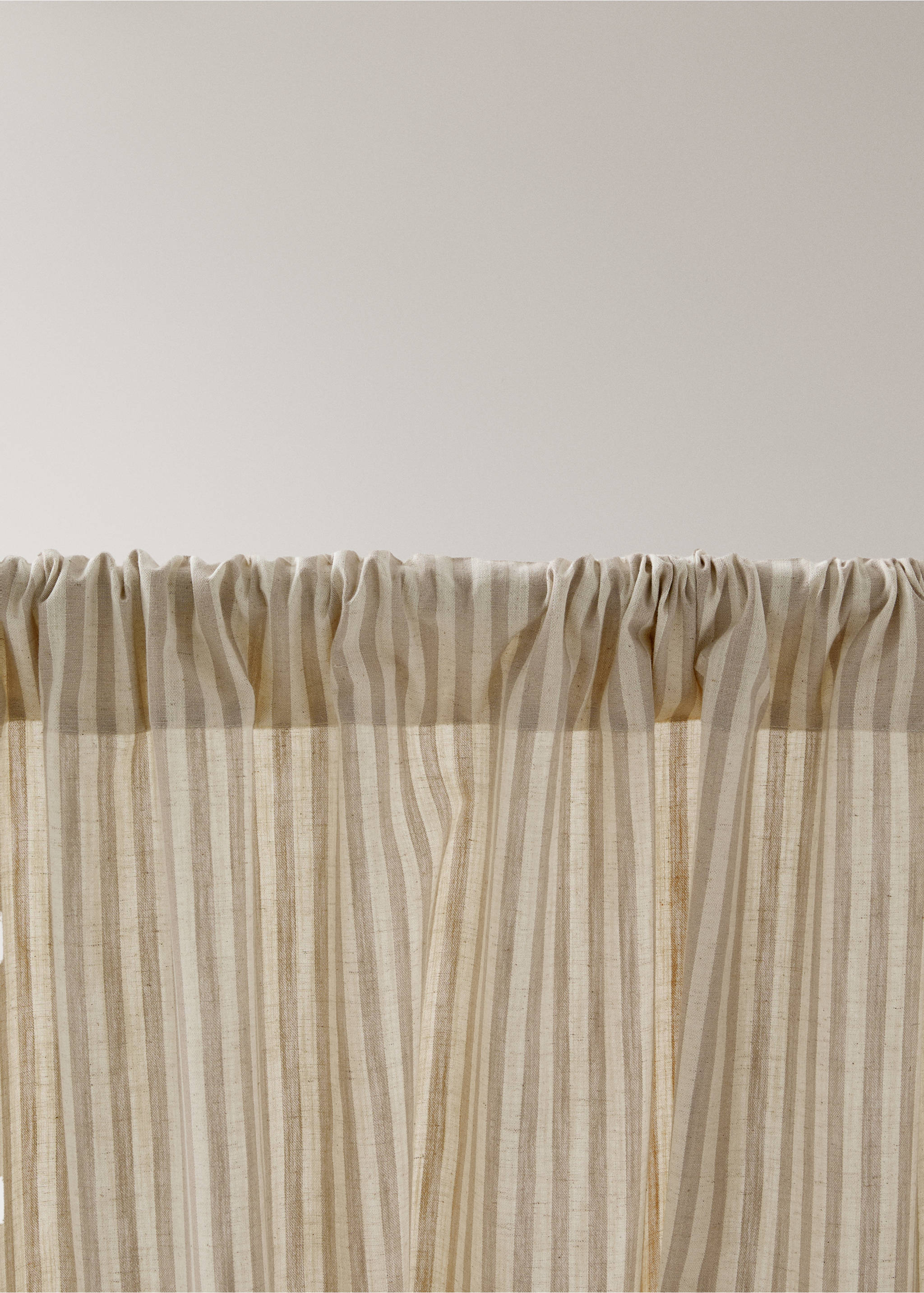 Cotton stripe curtain with medium opacity - Details of the article 2, Sand. Ref: 37031514-00.