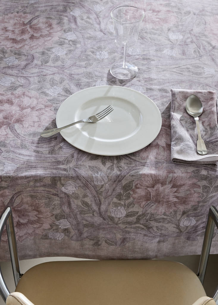 Floral print cotton tablecloth for 6 to 8 people — Grey
