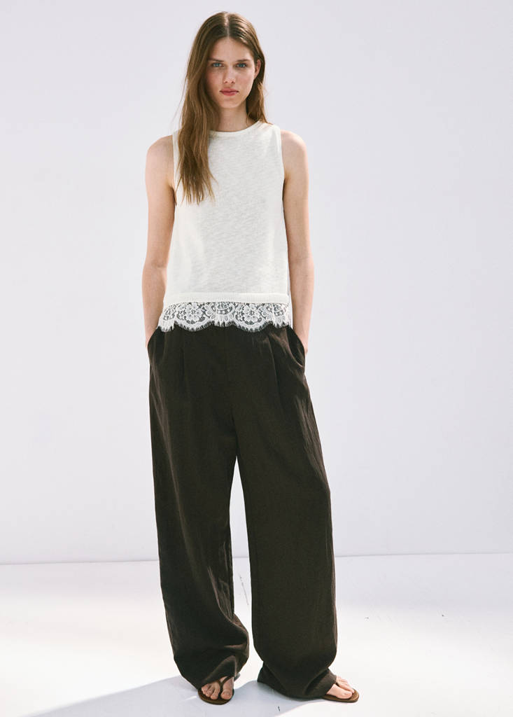 Lace detail knit top — Ecru