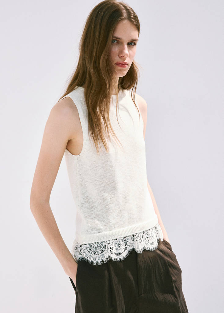 Lace detail knit top — Ecru
