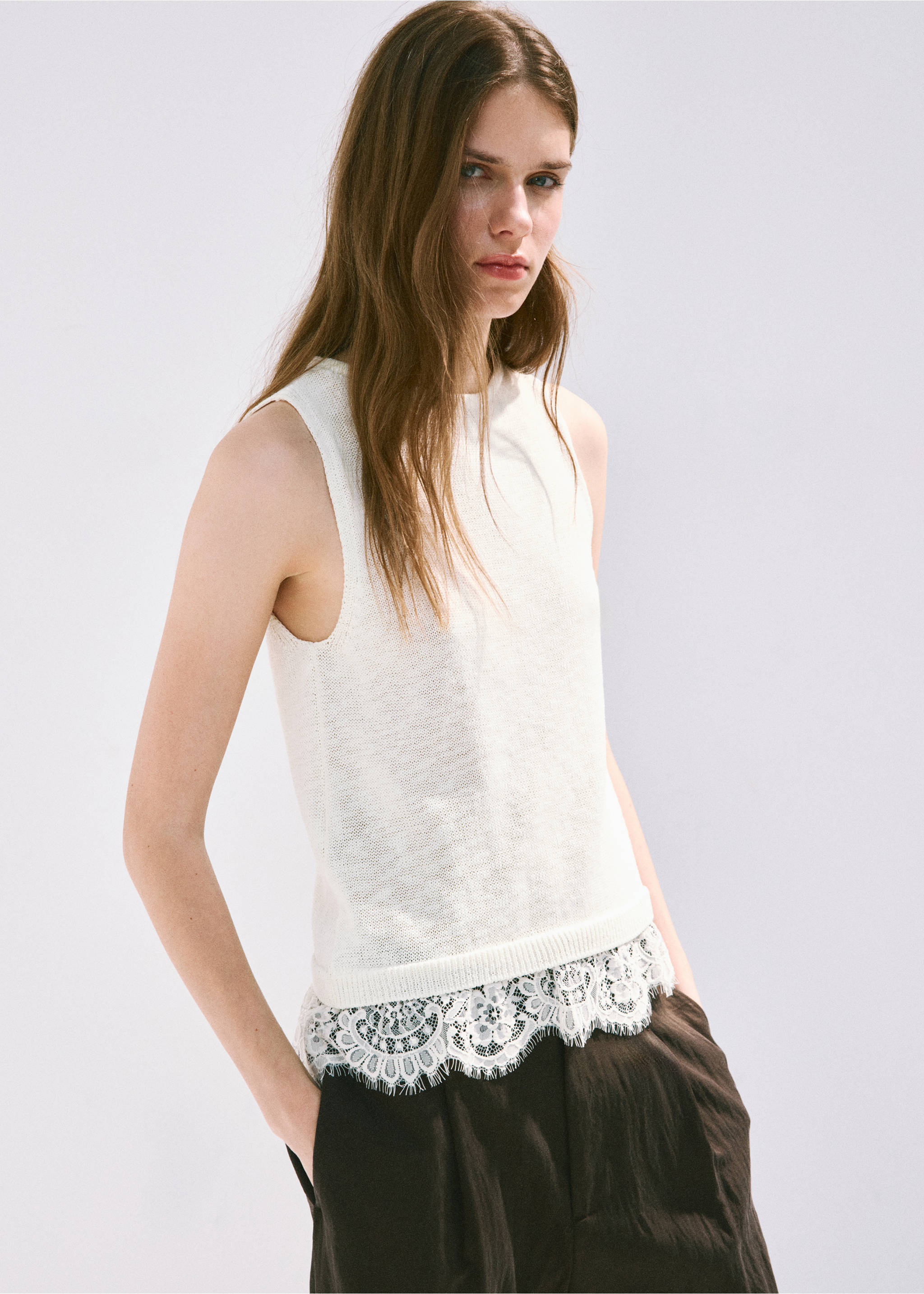Top punto detalle encaje - Plano medio, Crudo. Ref: 37031529-00.