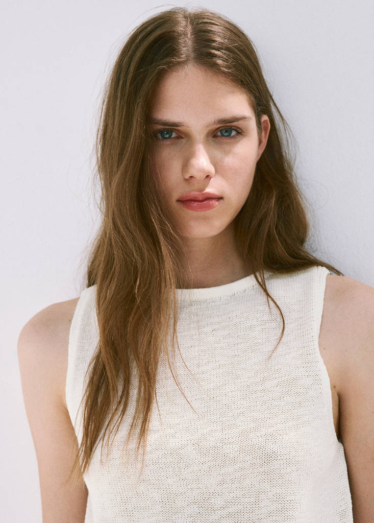 Lace detail knit top — Ecru
