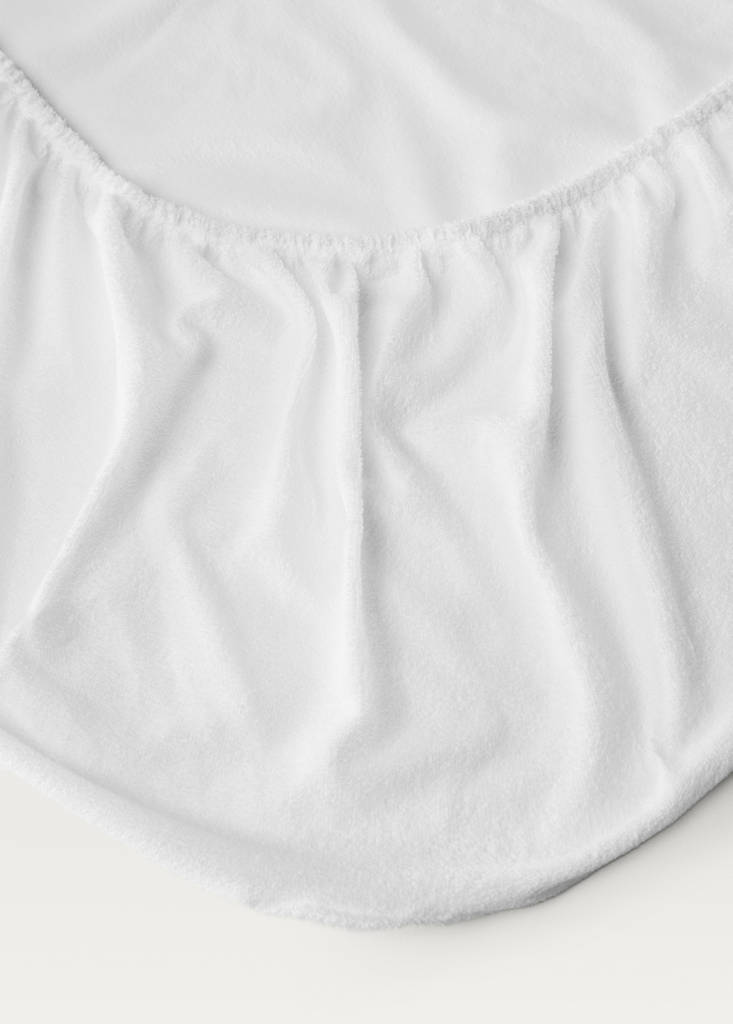 Matratzenschoner aus Baumwollfrottee, 150 cm Bett — Weiß