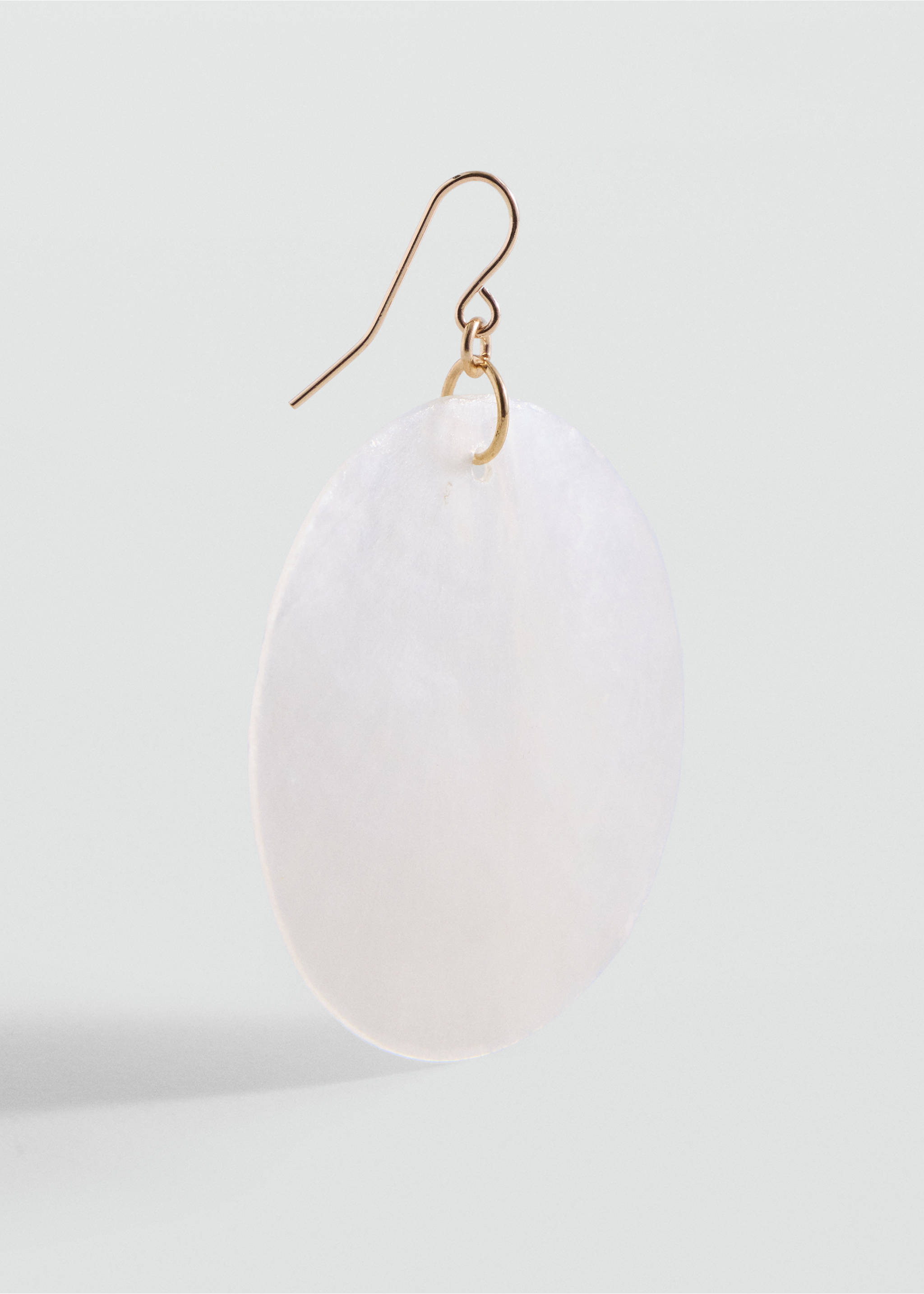 Pendientes colgantes concha - Plano medio, Blanco roto. Ref: 37031540-00.