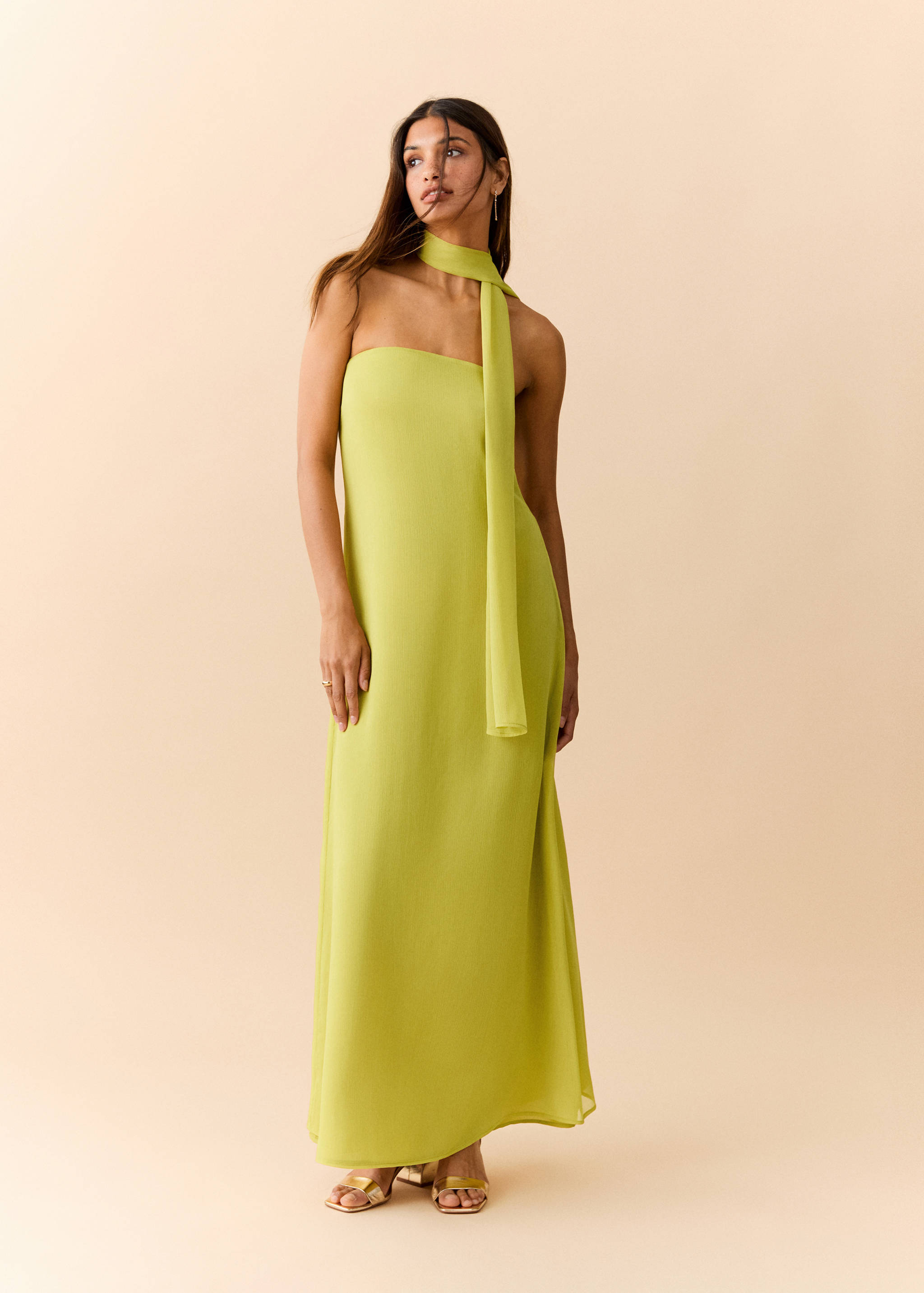 Robe bustier avec foulard - Plan général